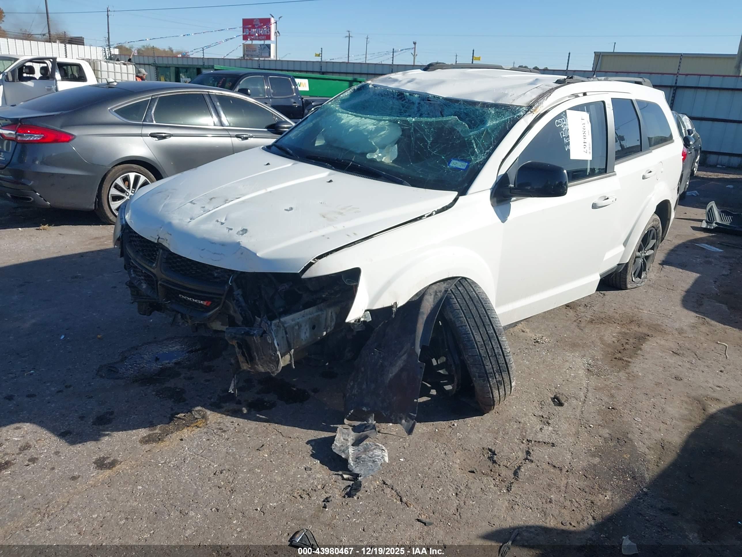 DODGE JOURNEY image 2