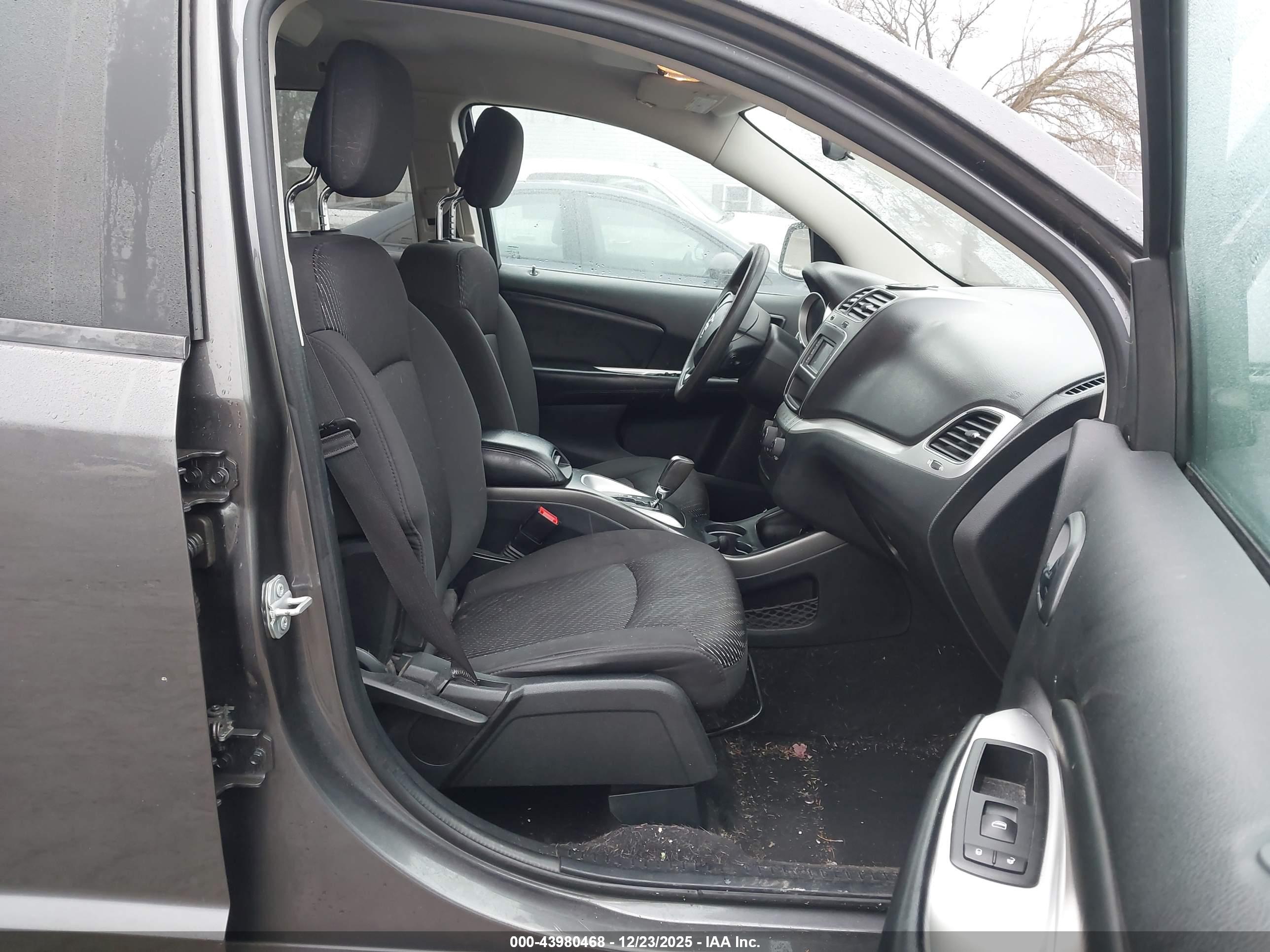 DODGE JOURNEY image 5