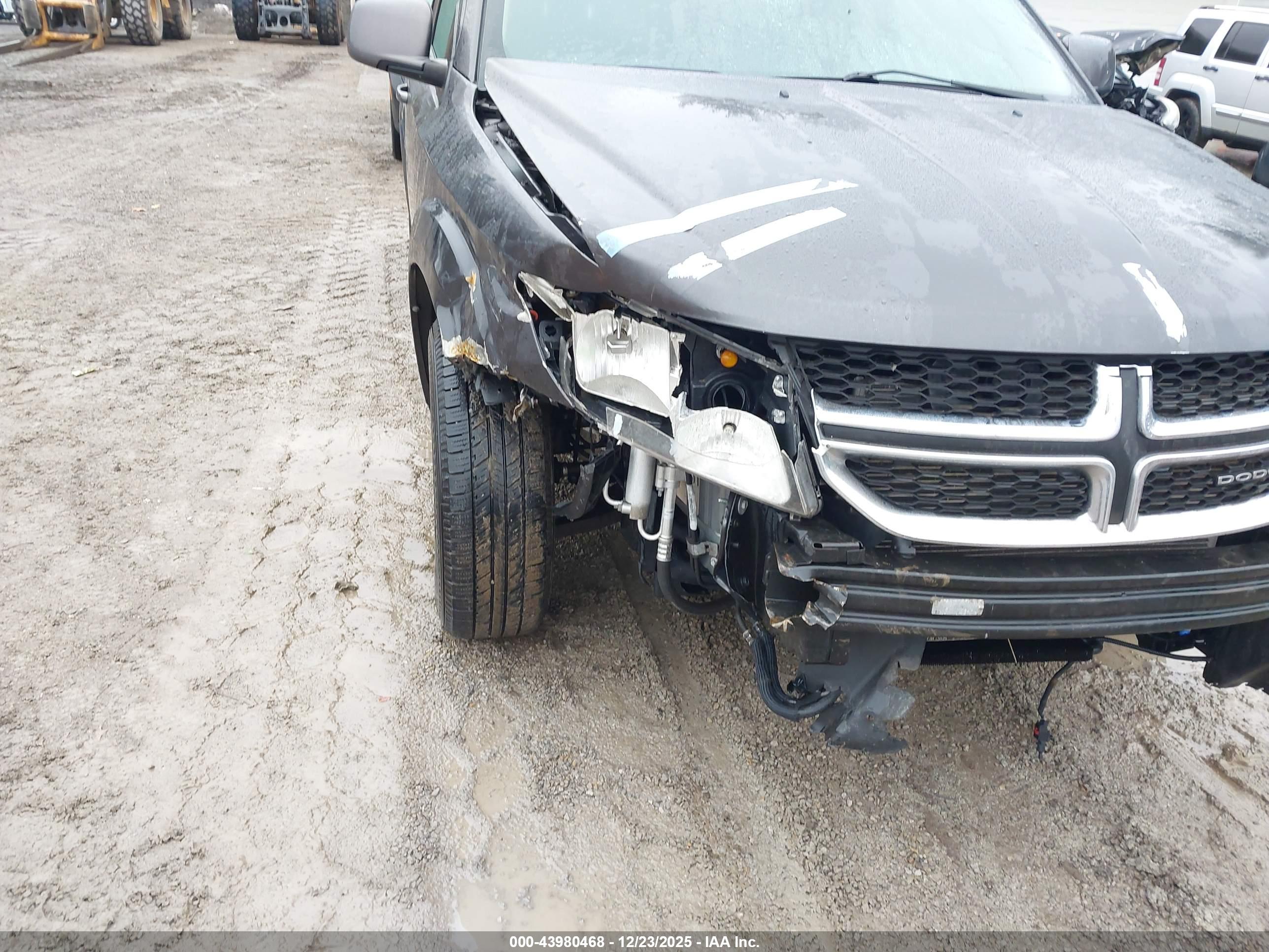 DODGE JOURNEY image 6