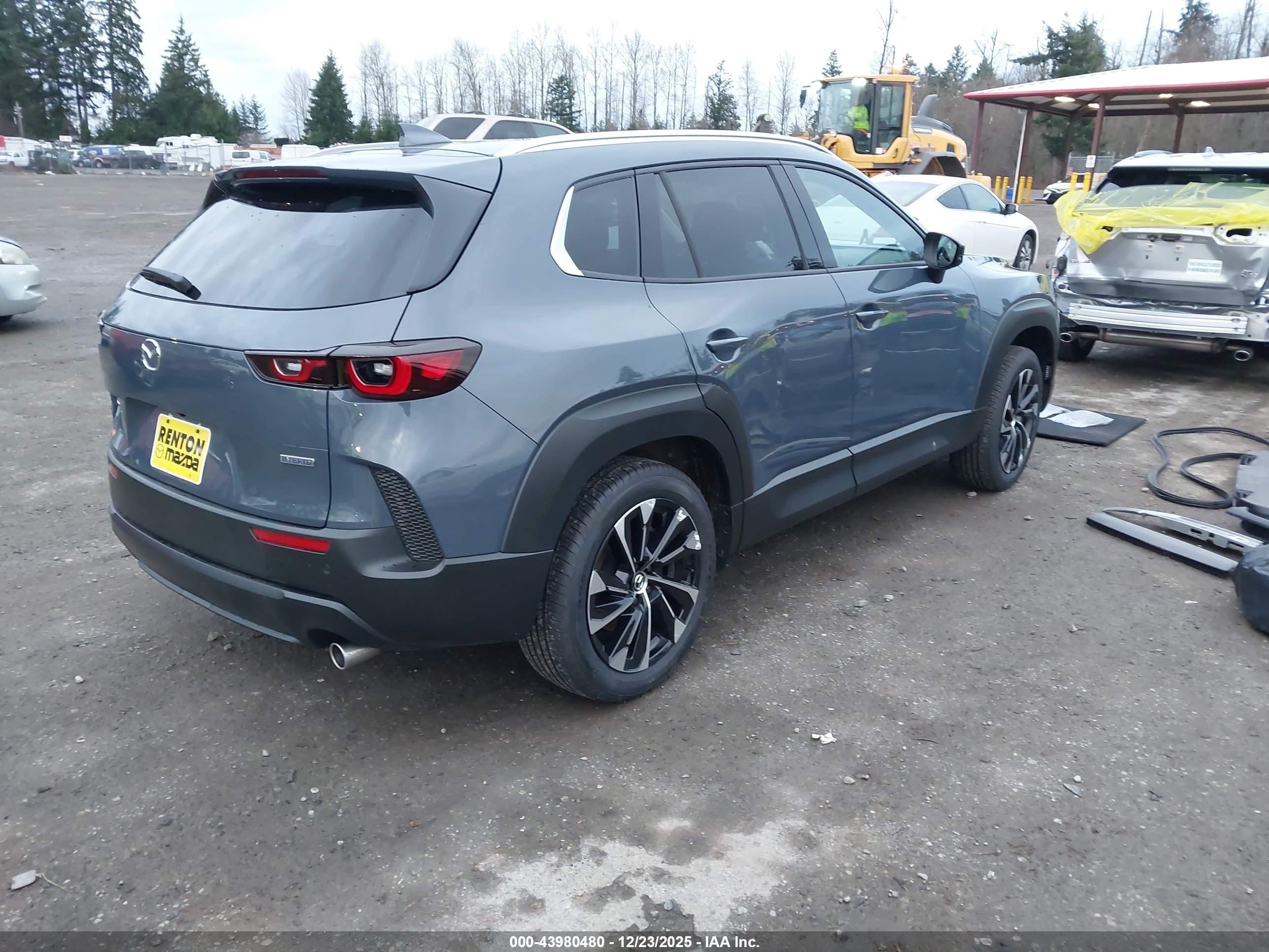 MAZDA CX-50 image 4