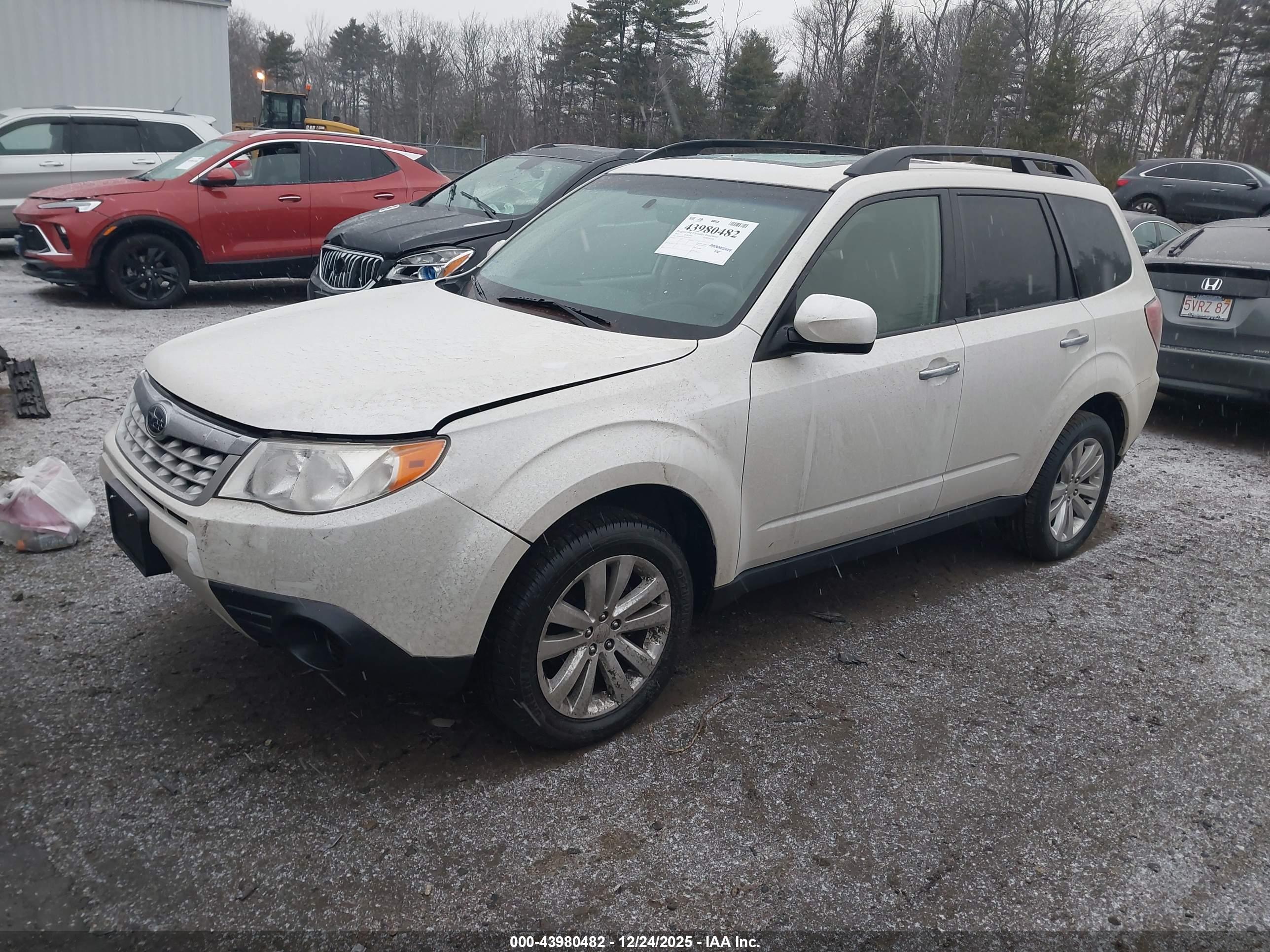 SUBARU FORESTER image 2
