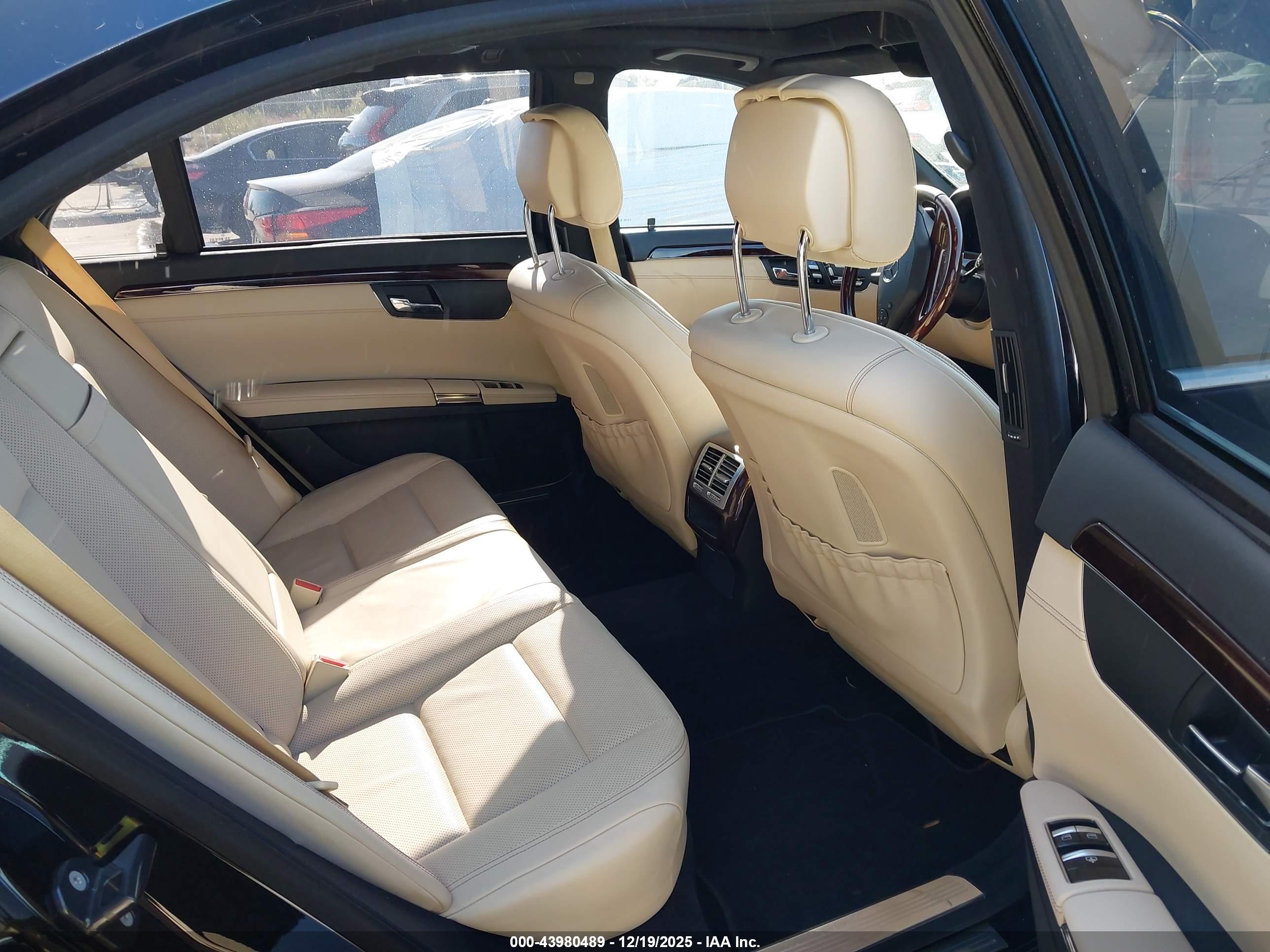 MERCEDES-BENZ S image 8