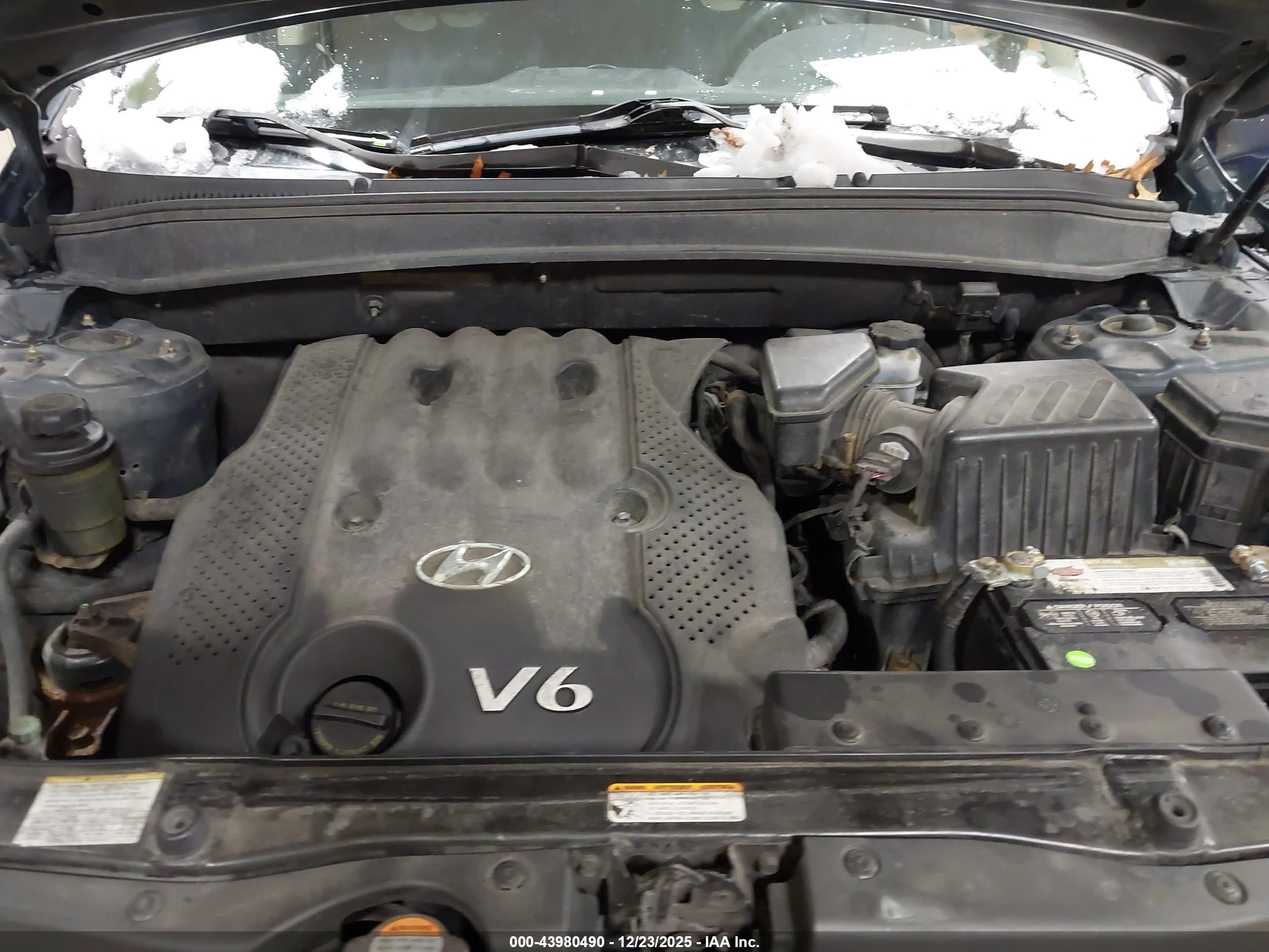 HYUNDAI SANTA image 10