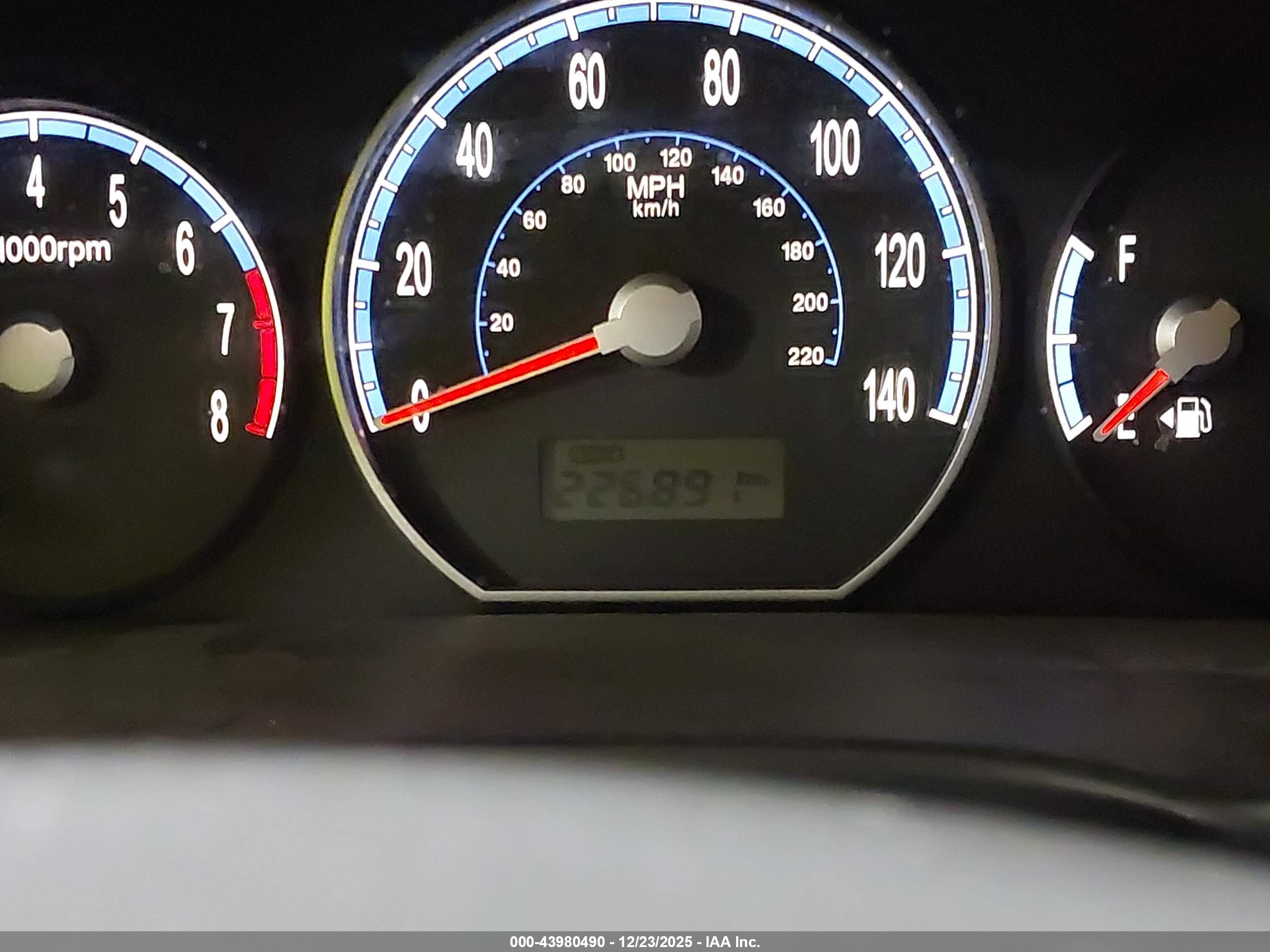 HYUNDAI SANTA image 7