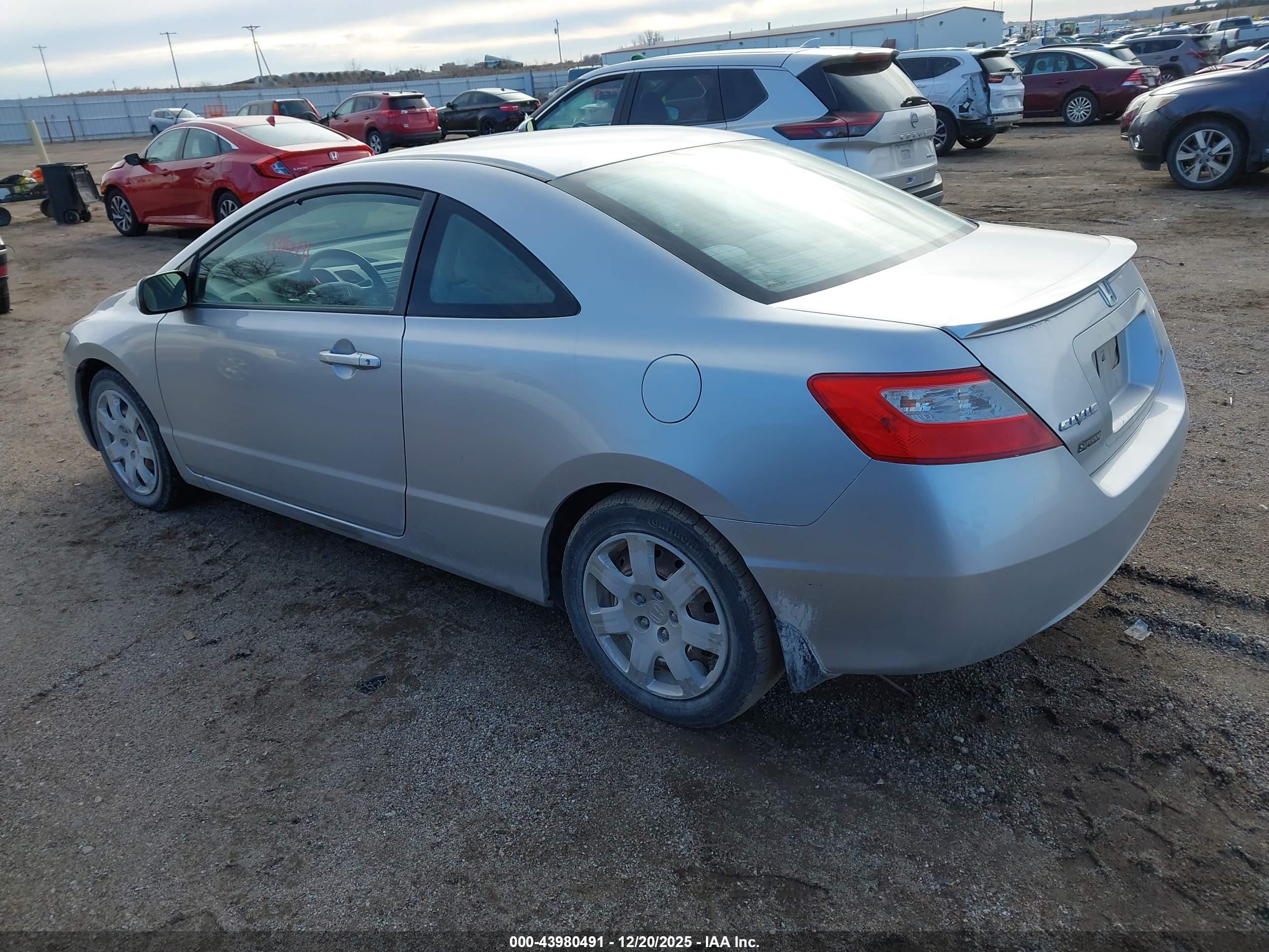 HONDA CIVIC image 3