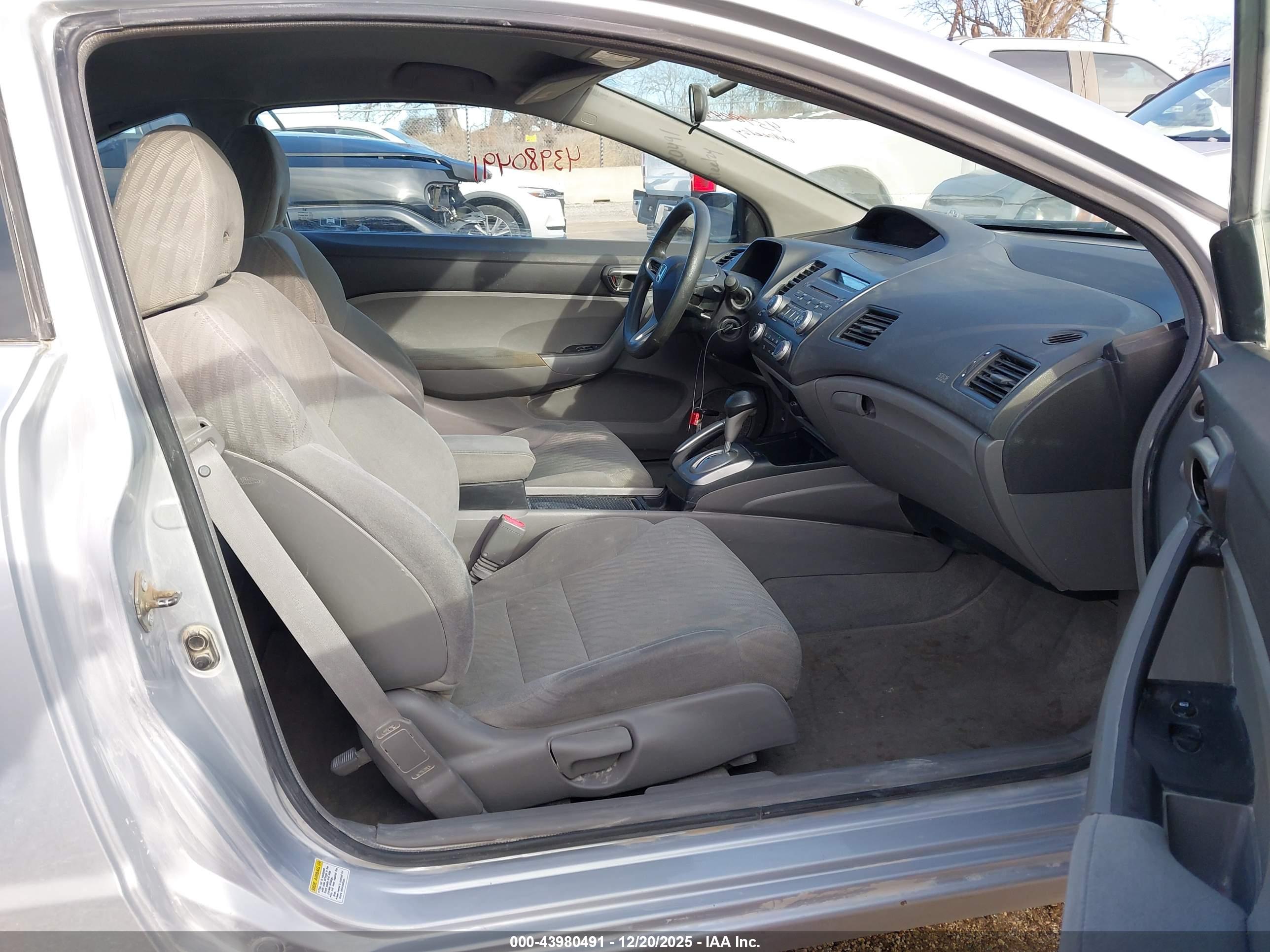 HONDA CIVIC image 5