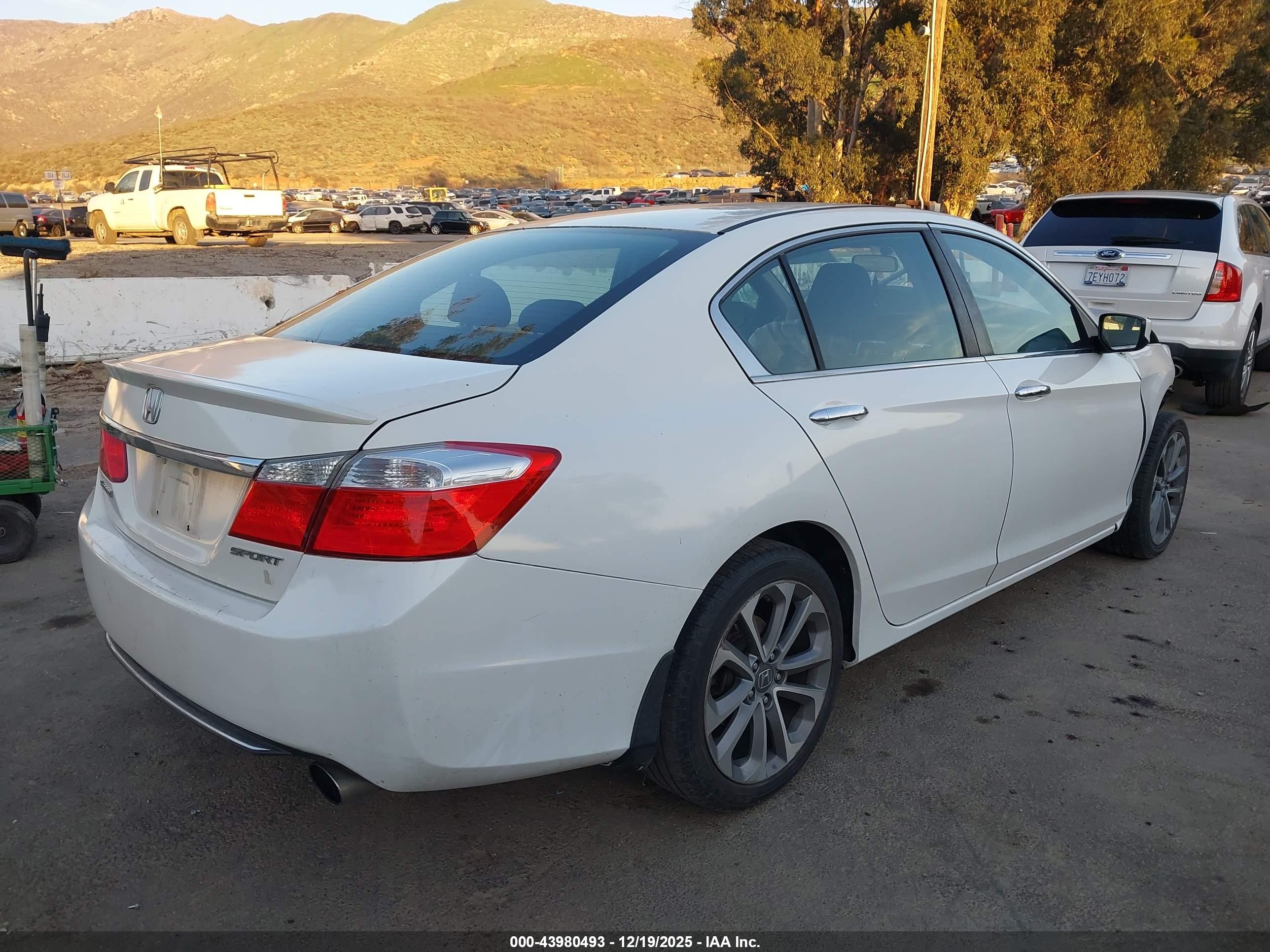 HONDA ACCORD image 4
