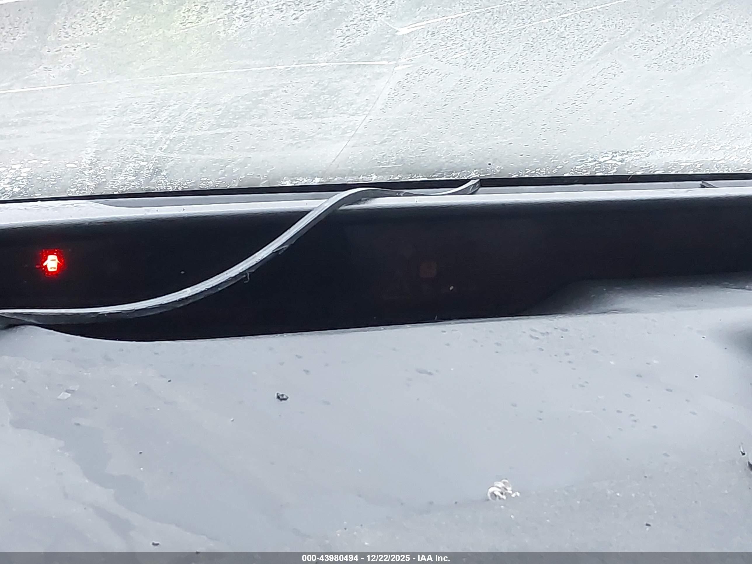 TOYOTA PRIUS image 7