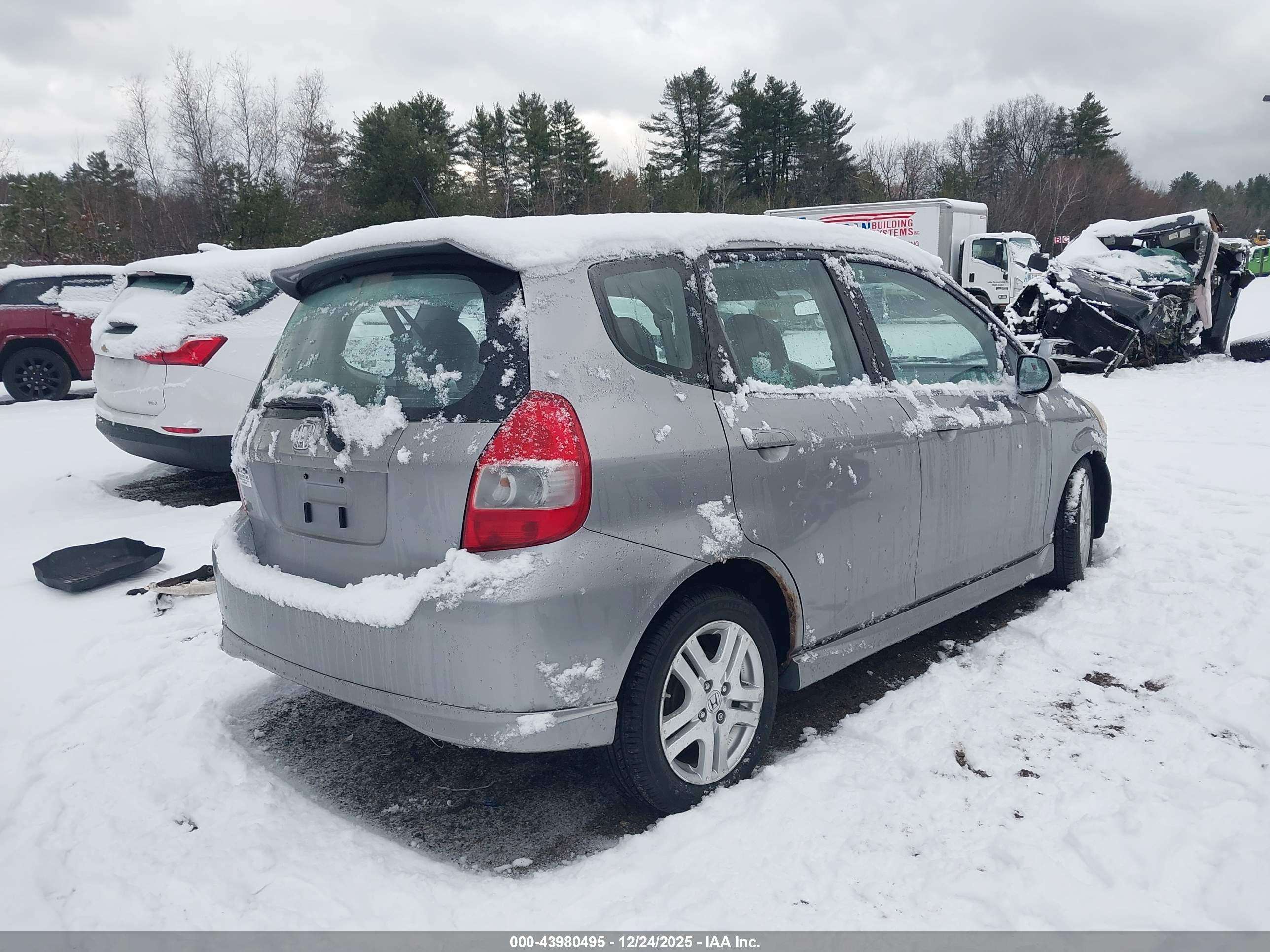 HONDA FIT image 4