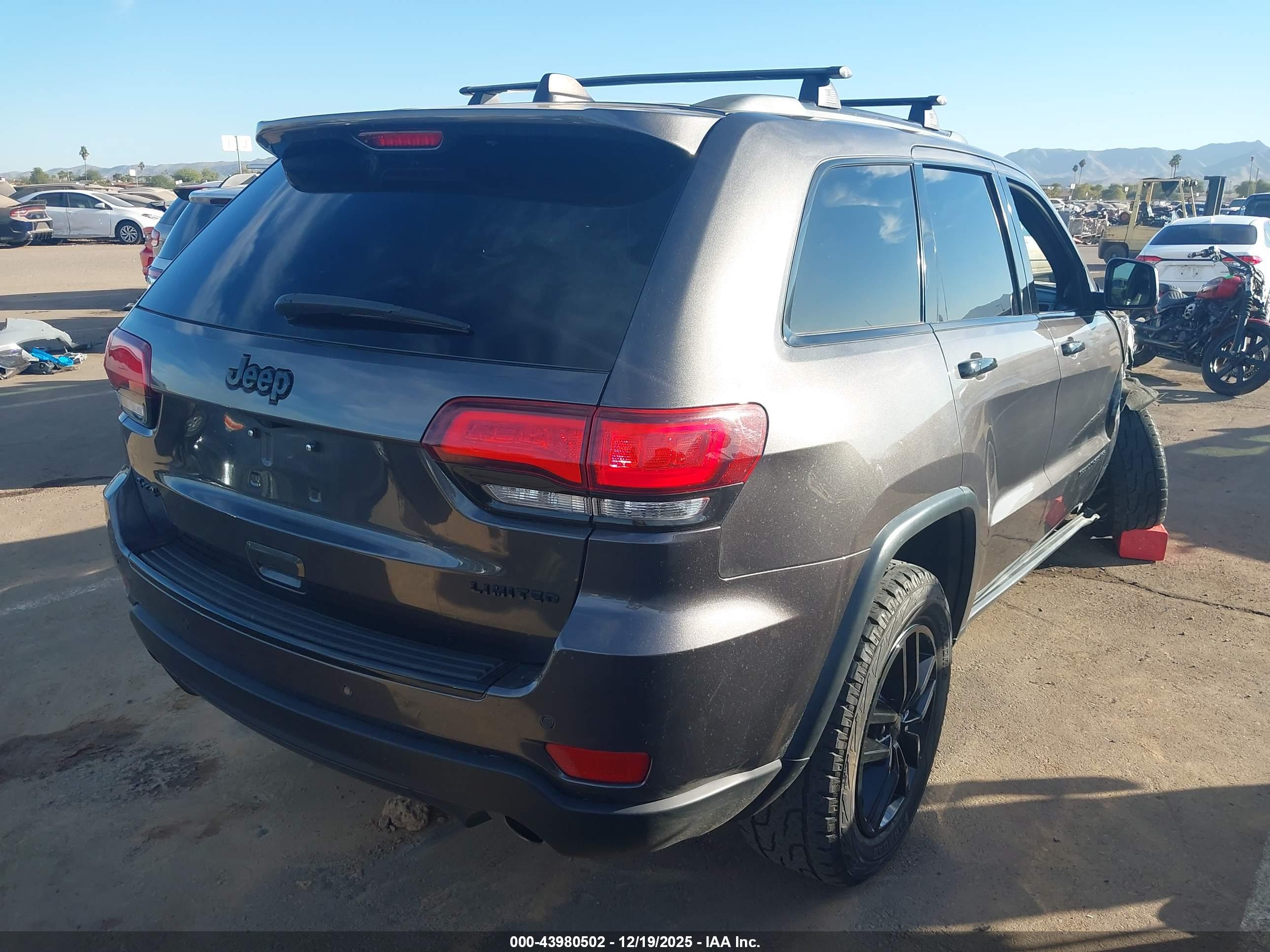 JEEP GRAND image 4