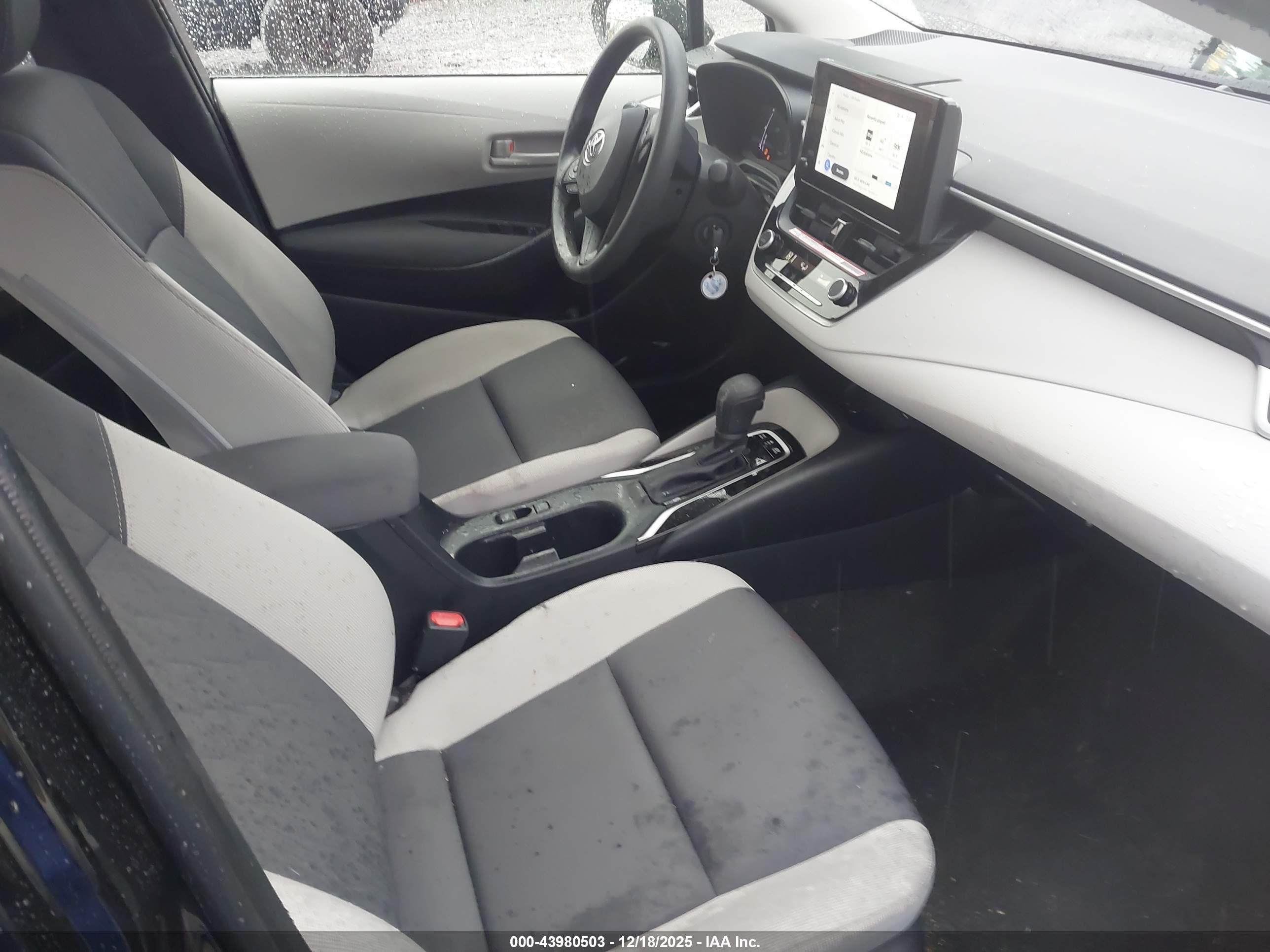 TOYOTA COROLLA image 5