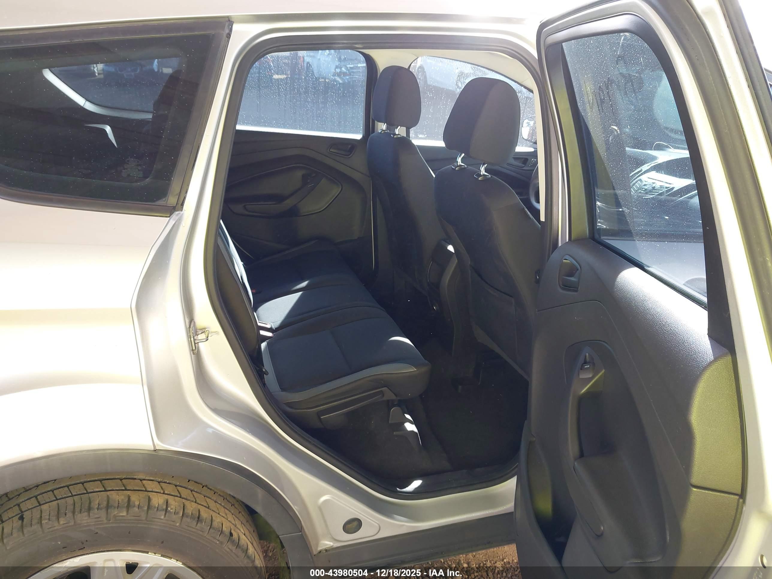 FORD ESCAPE image 8