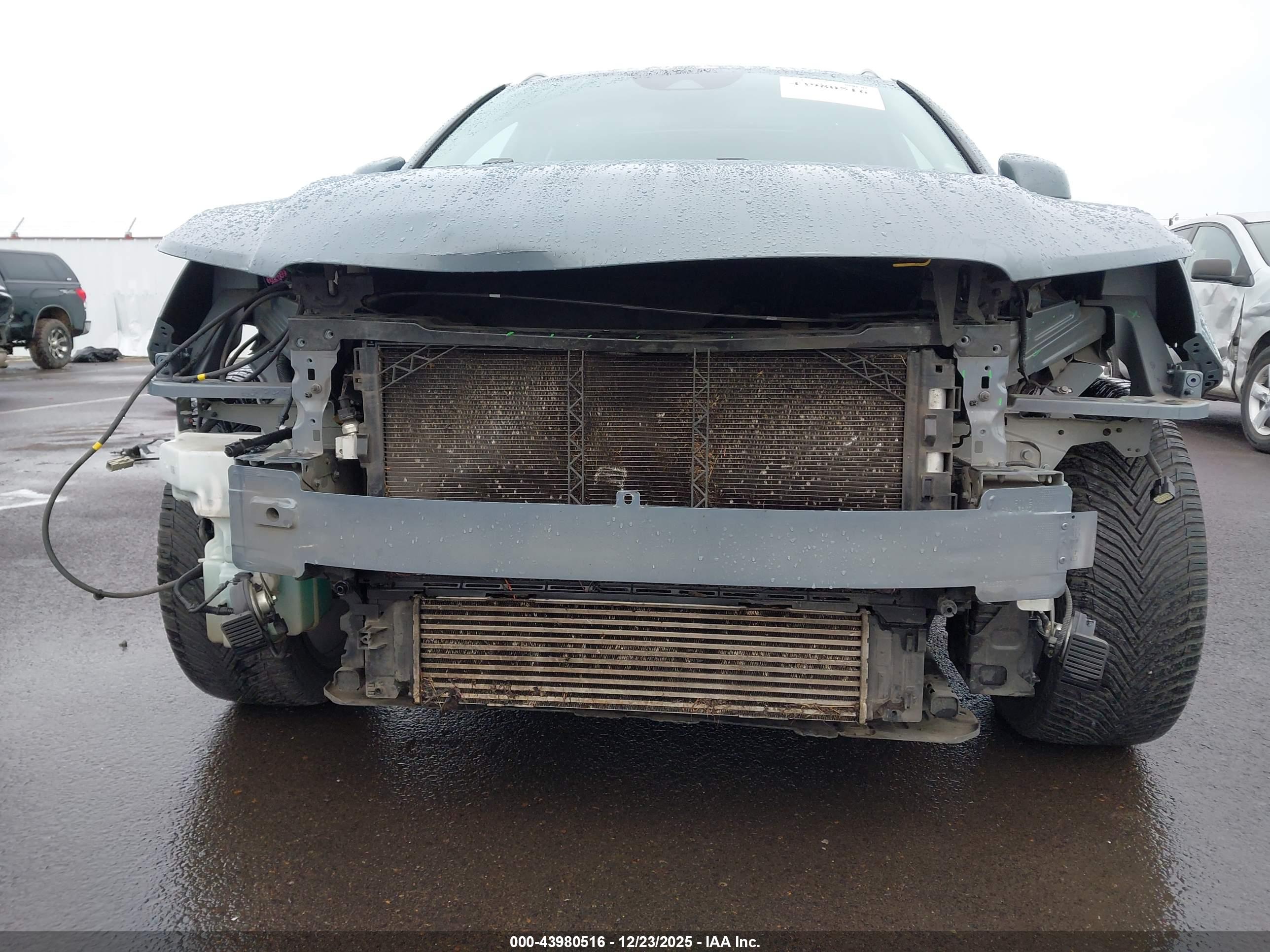 VOLVO XC40 image 6