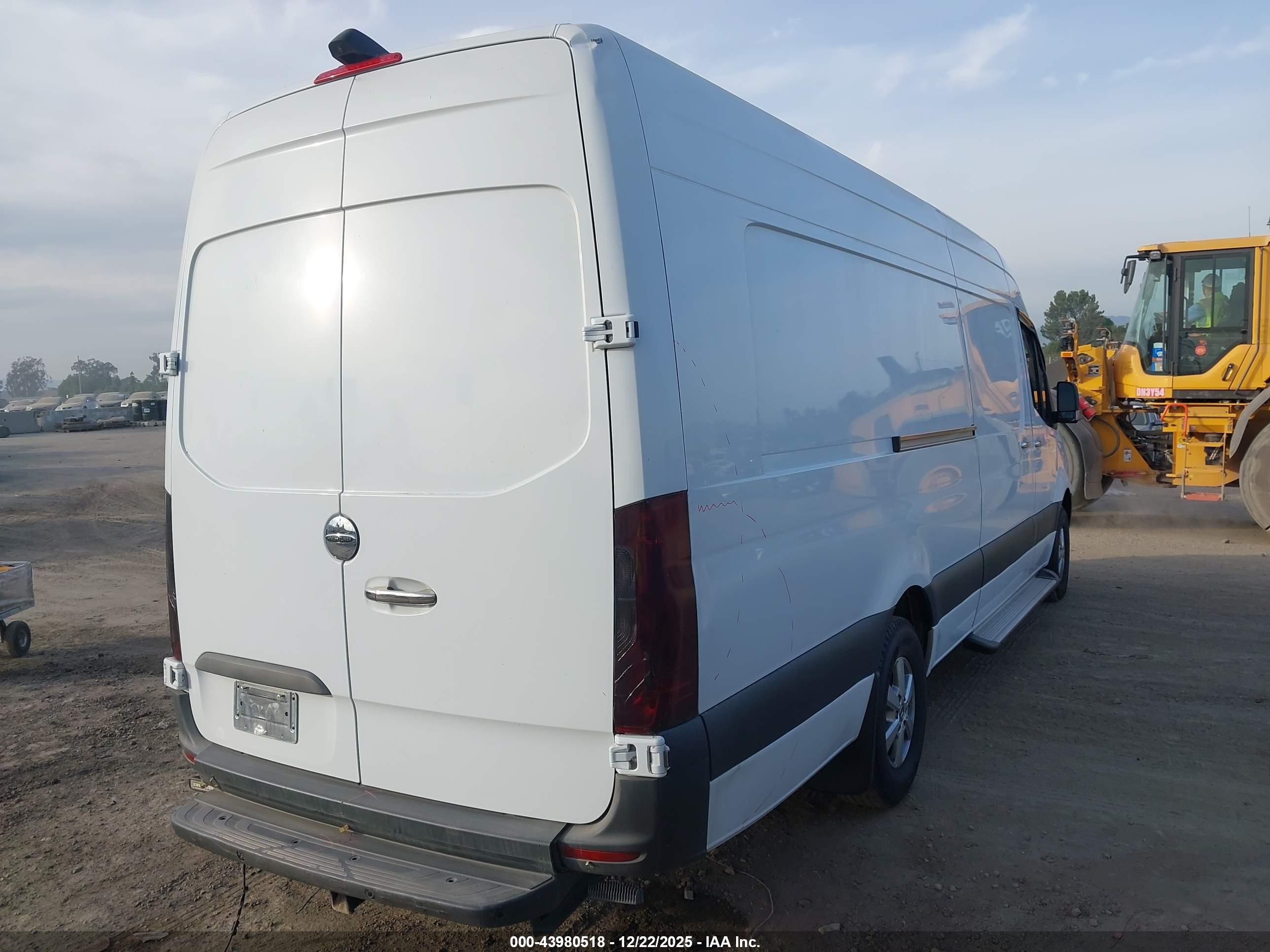 FREIGHTLINER SPRINTER image 4