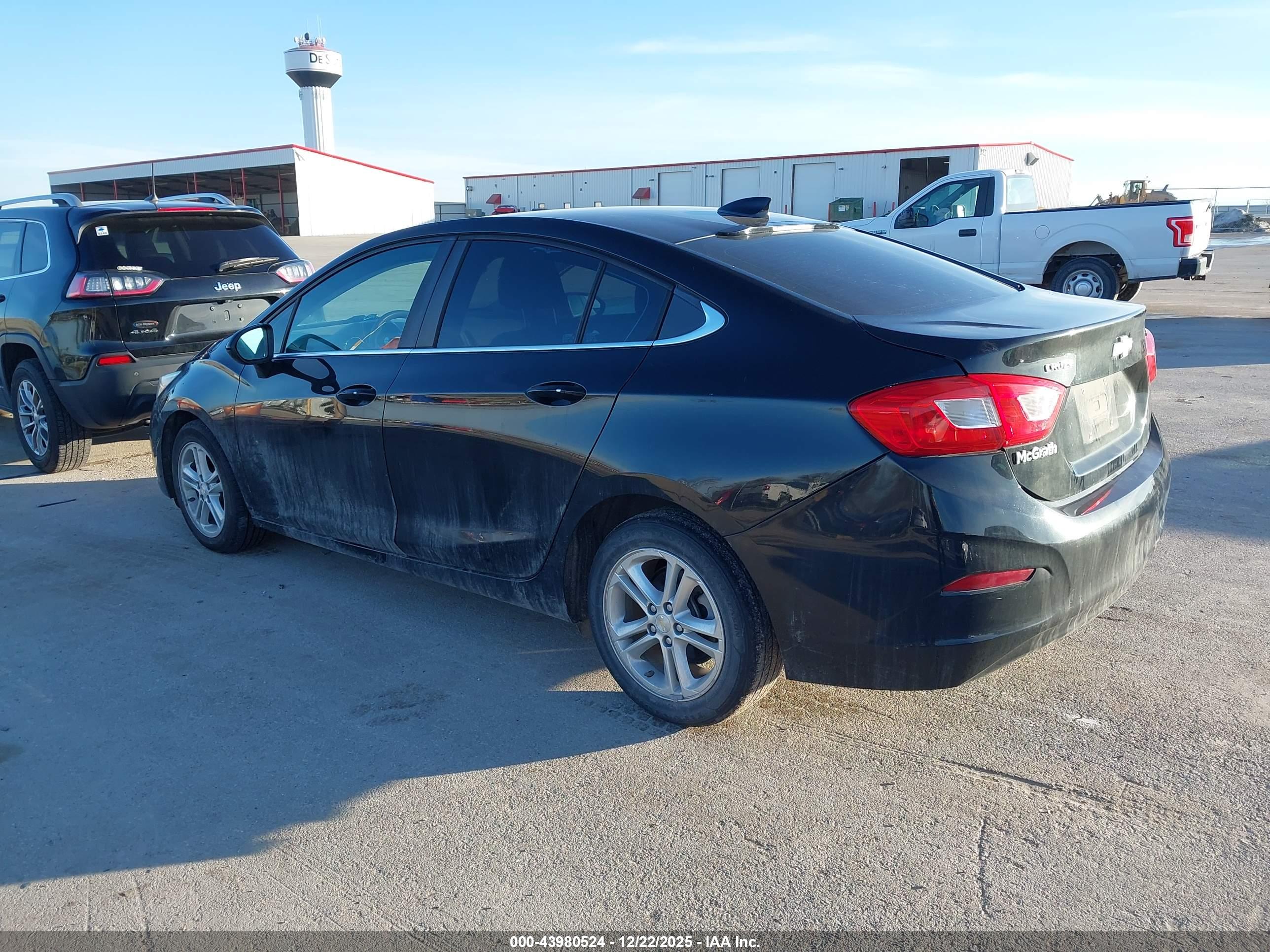 CHEVROLET CRUZE image 3