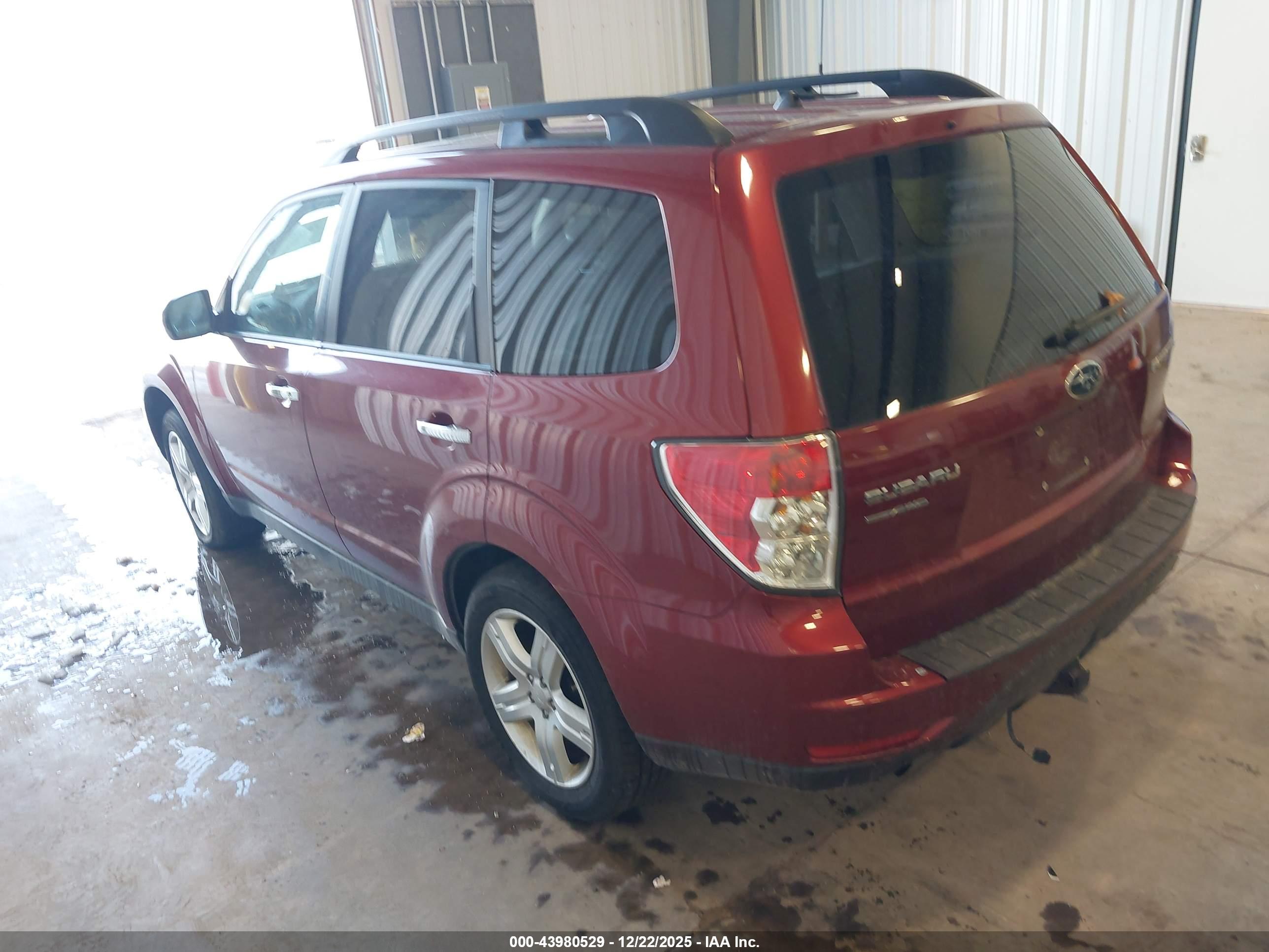 SUBARU FORESTER image 3