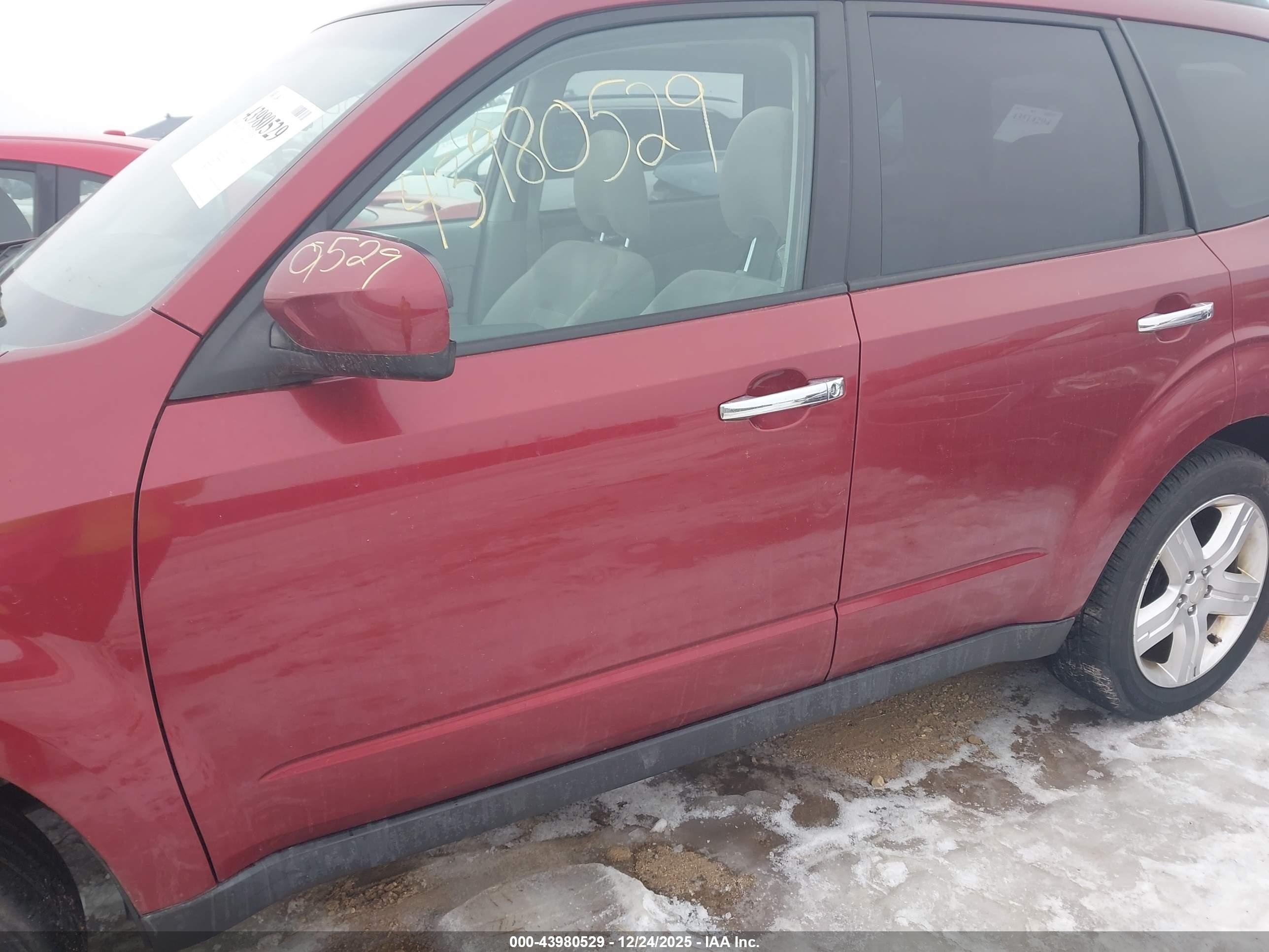 SUBARU FORESTER image 6