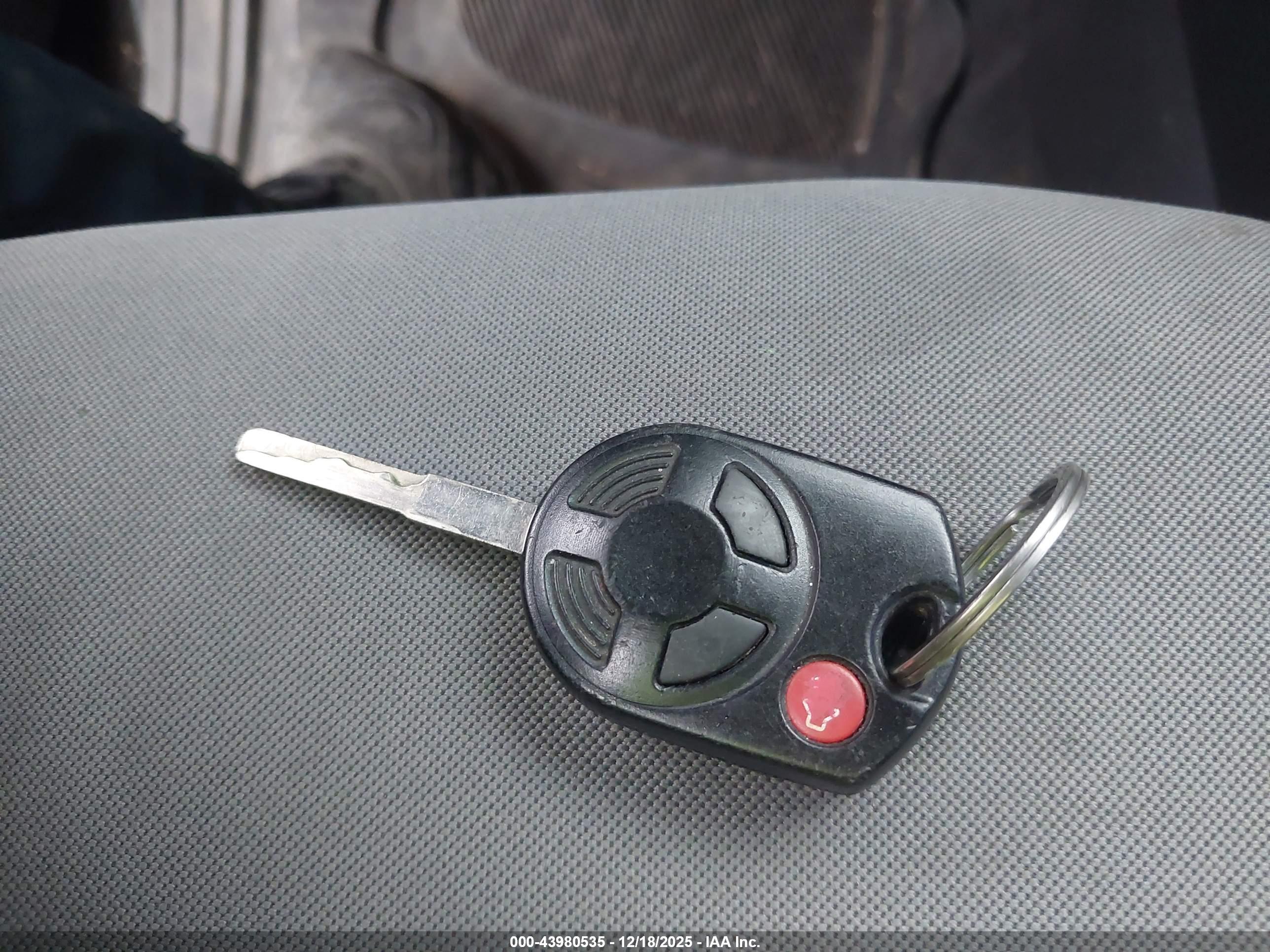 FORD ESCAPE image 11