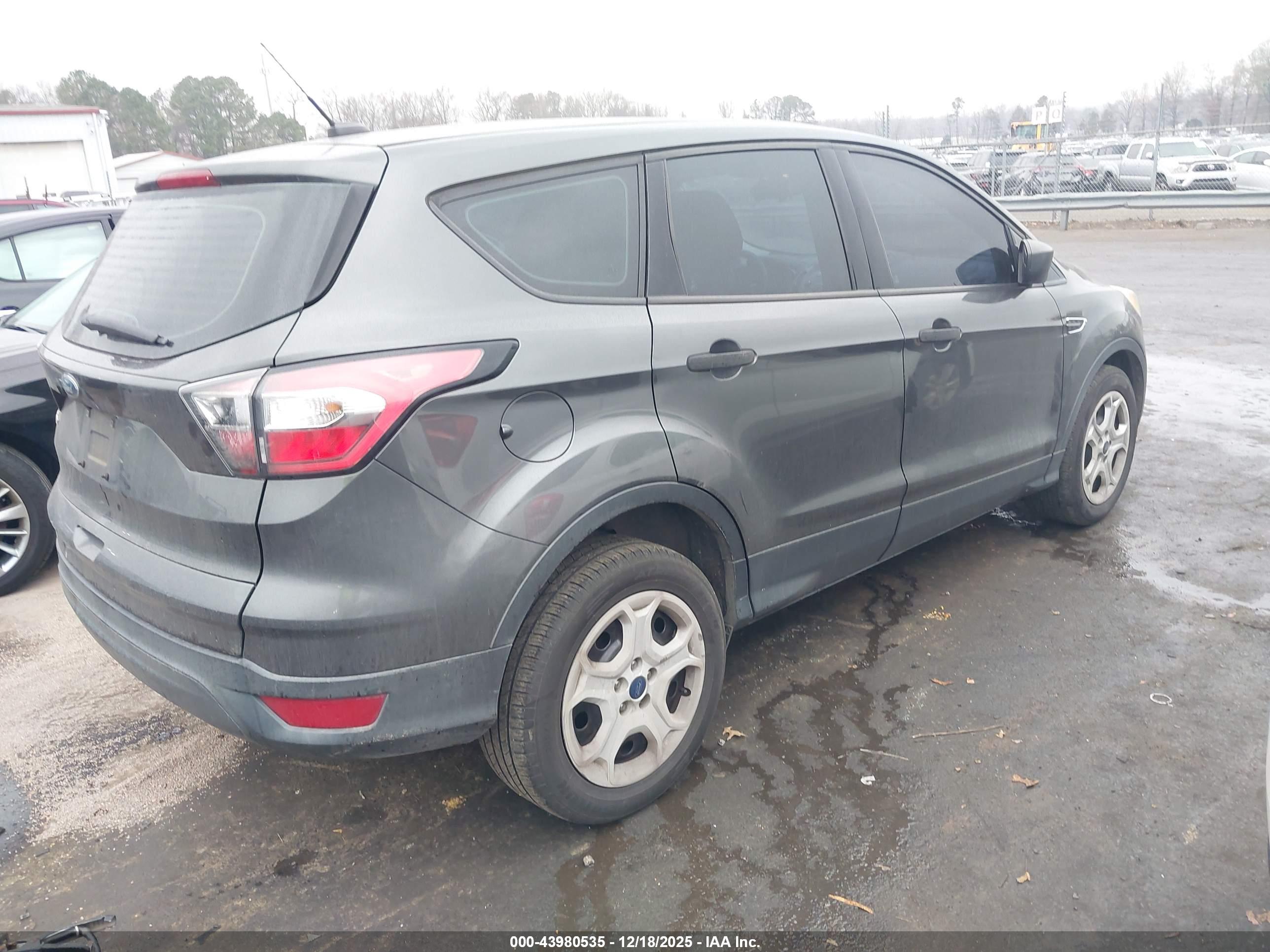 FORD ESCAPE image 4