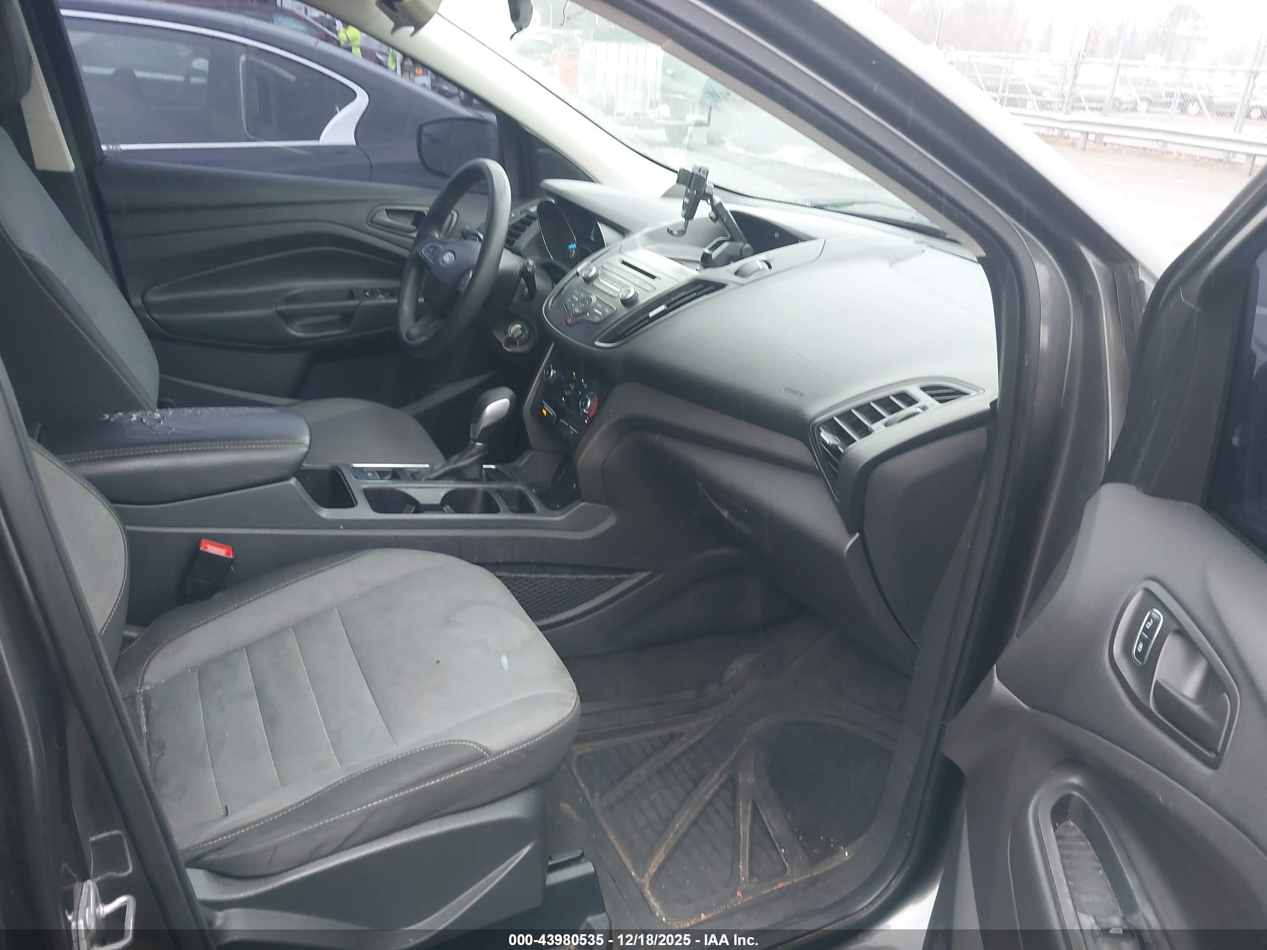 FORD ESCAPE image 5