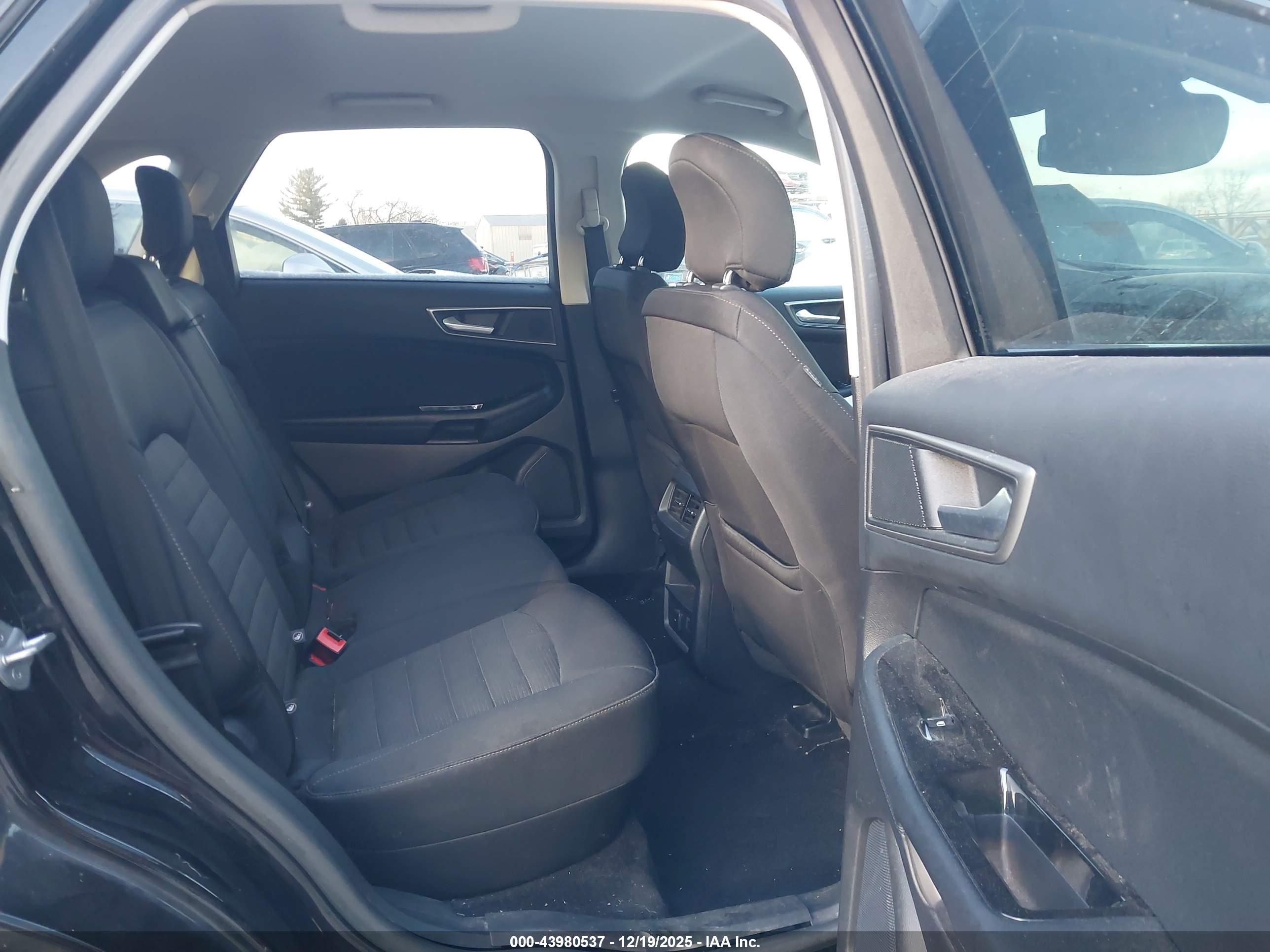 FORD EDGE image 8