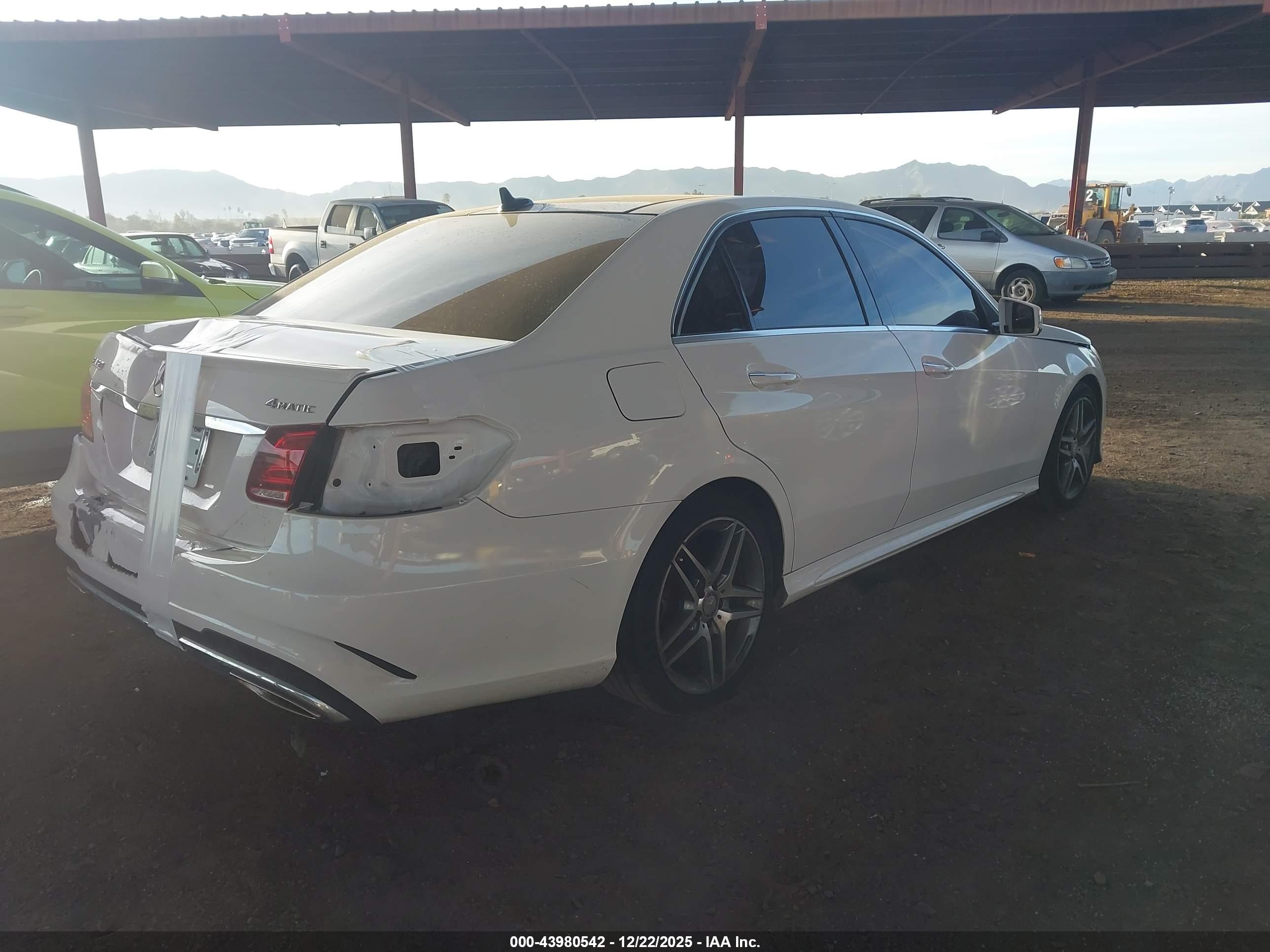 MERCEDES-BENZ E image 4