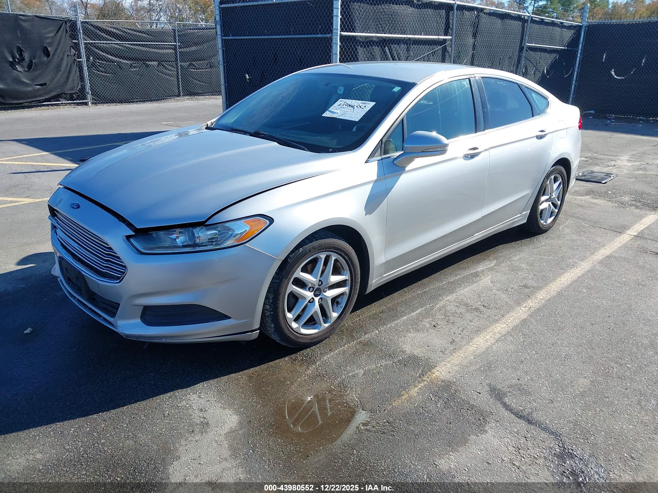FORD FUSION image 2