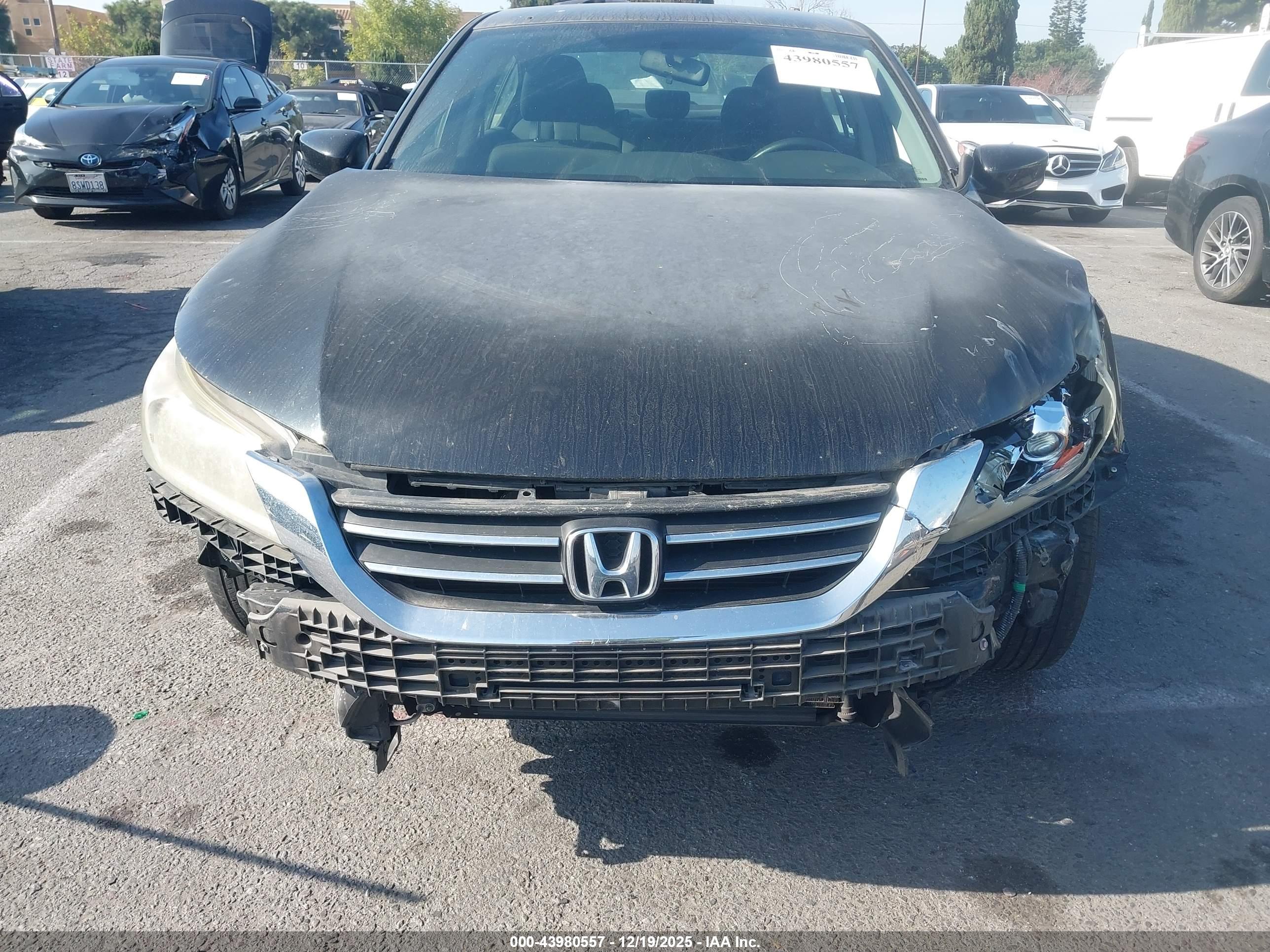 HONDA ACCORD image 6