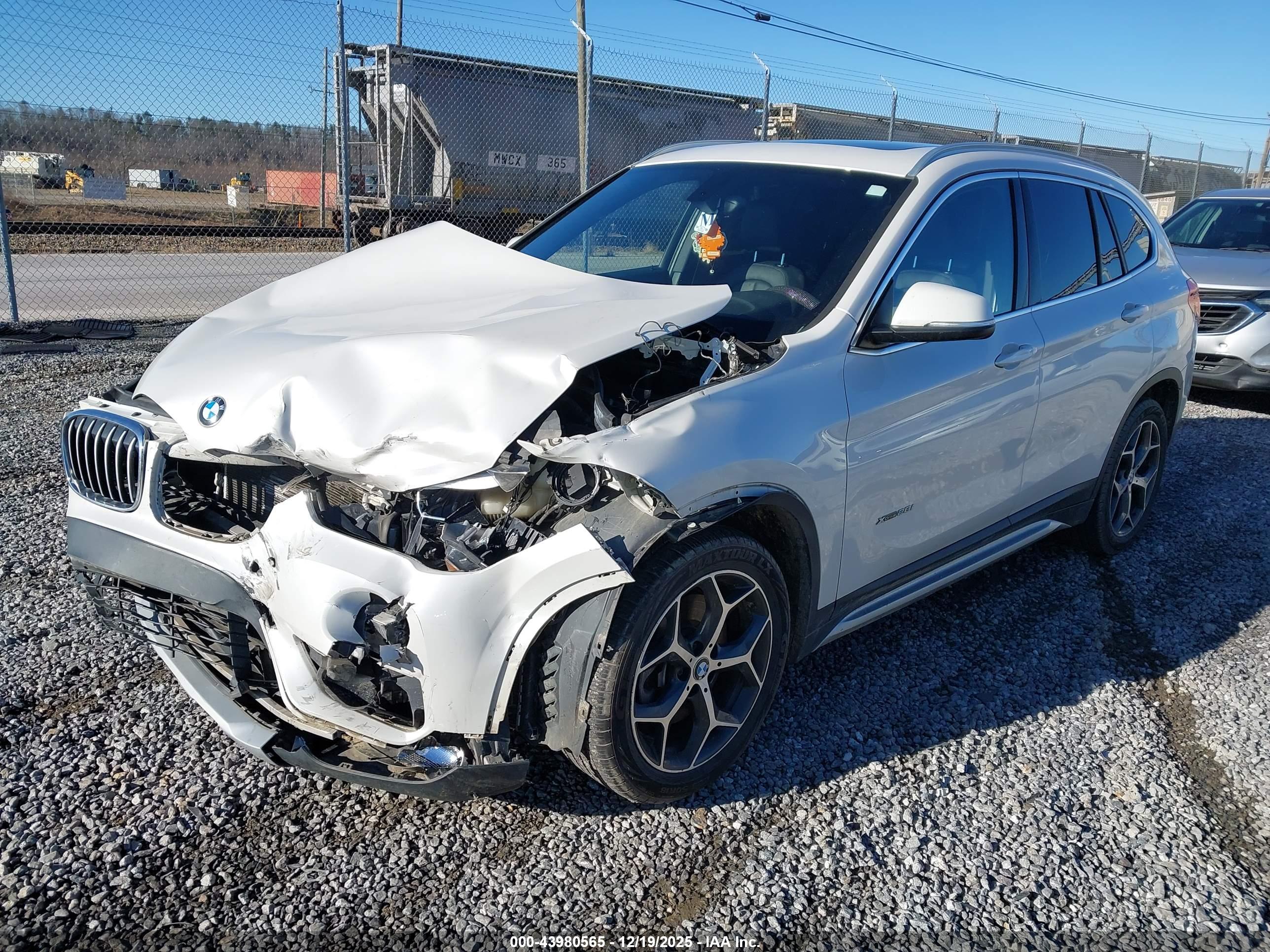 BMW X1 image 2
