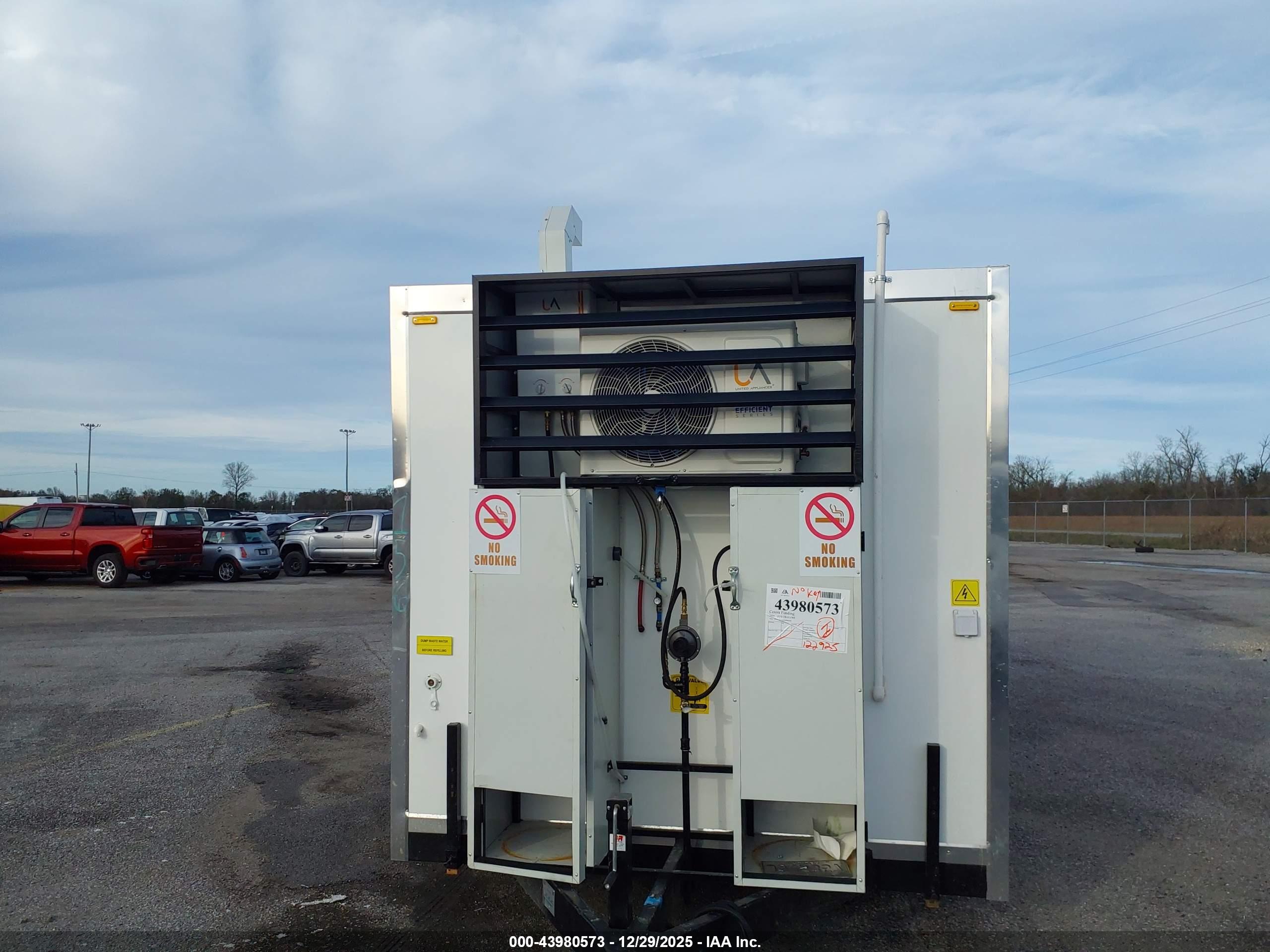 FUD TRAILERS image 6