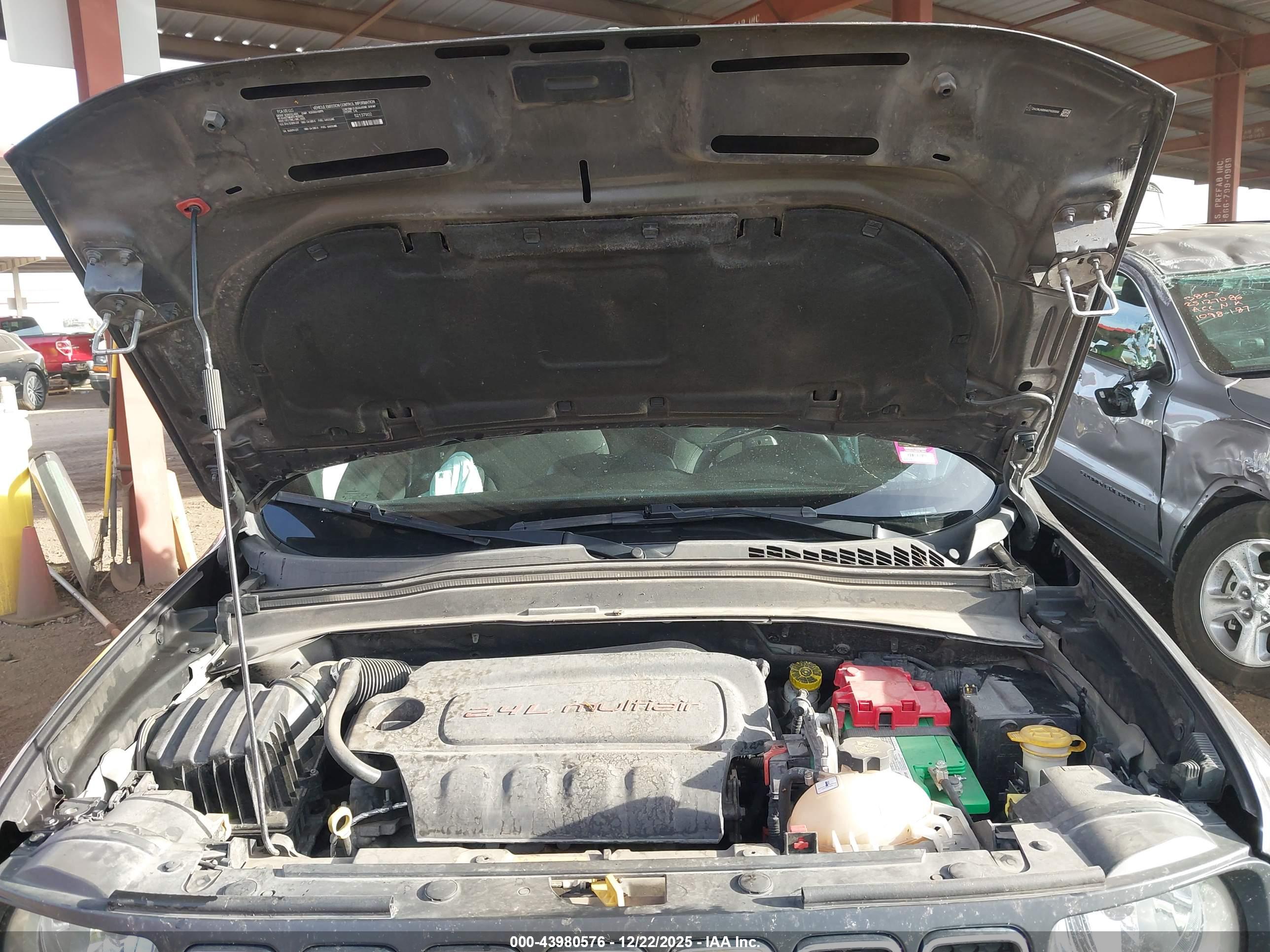 JEEP RENEGADE image 10