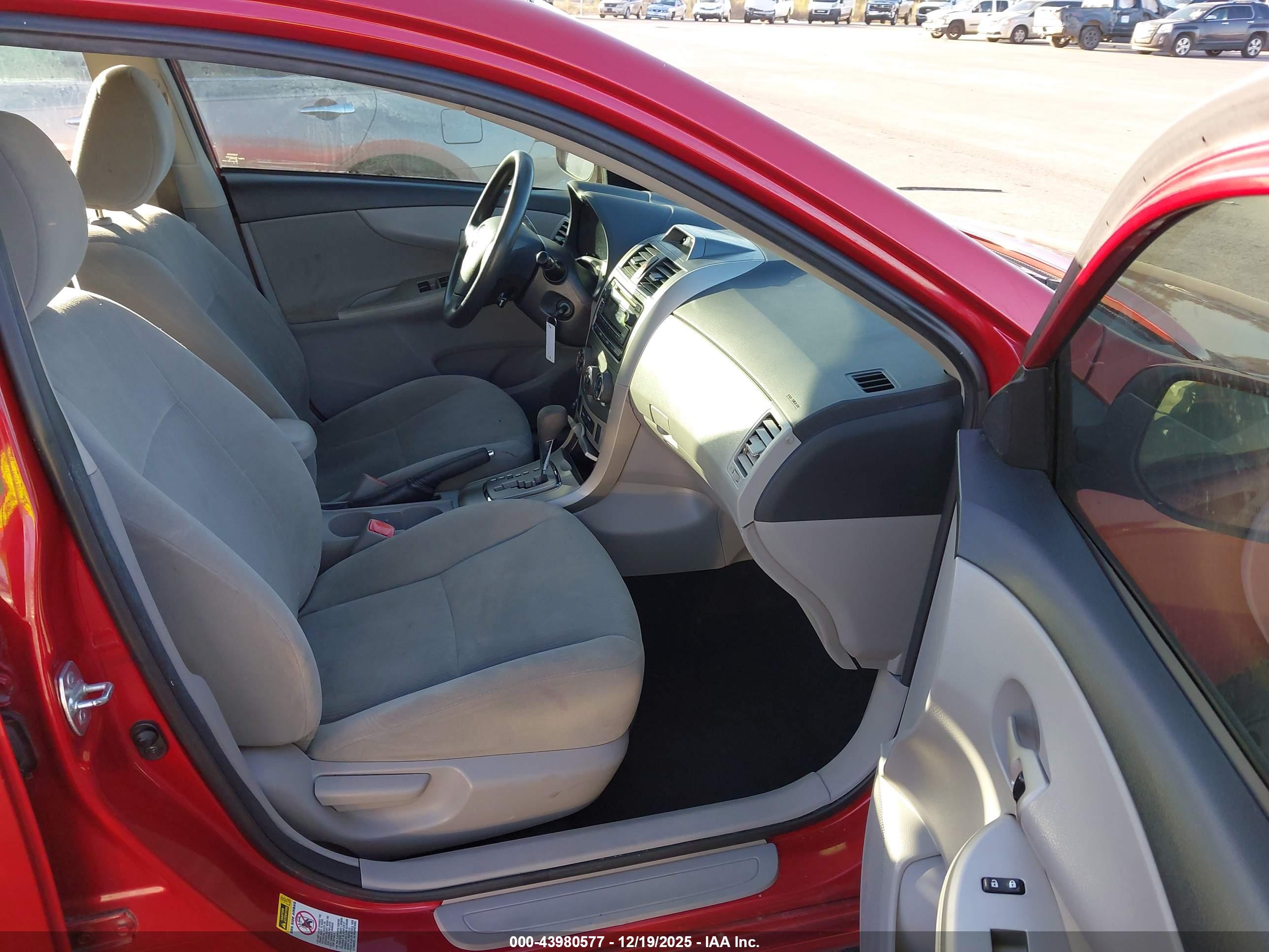 TOYOTA COROLLA image 5