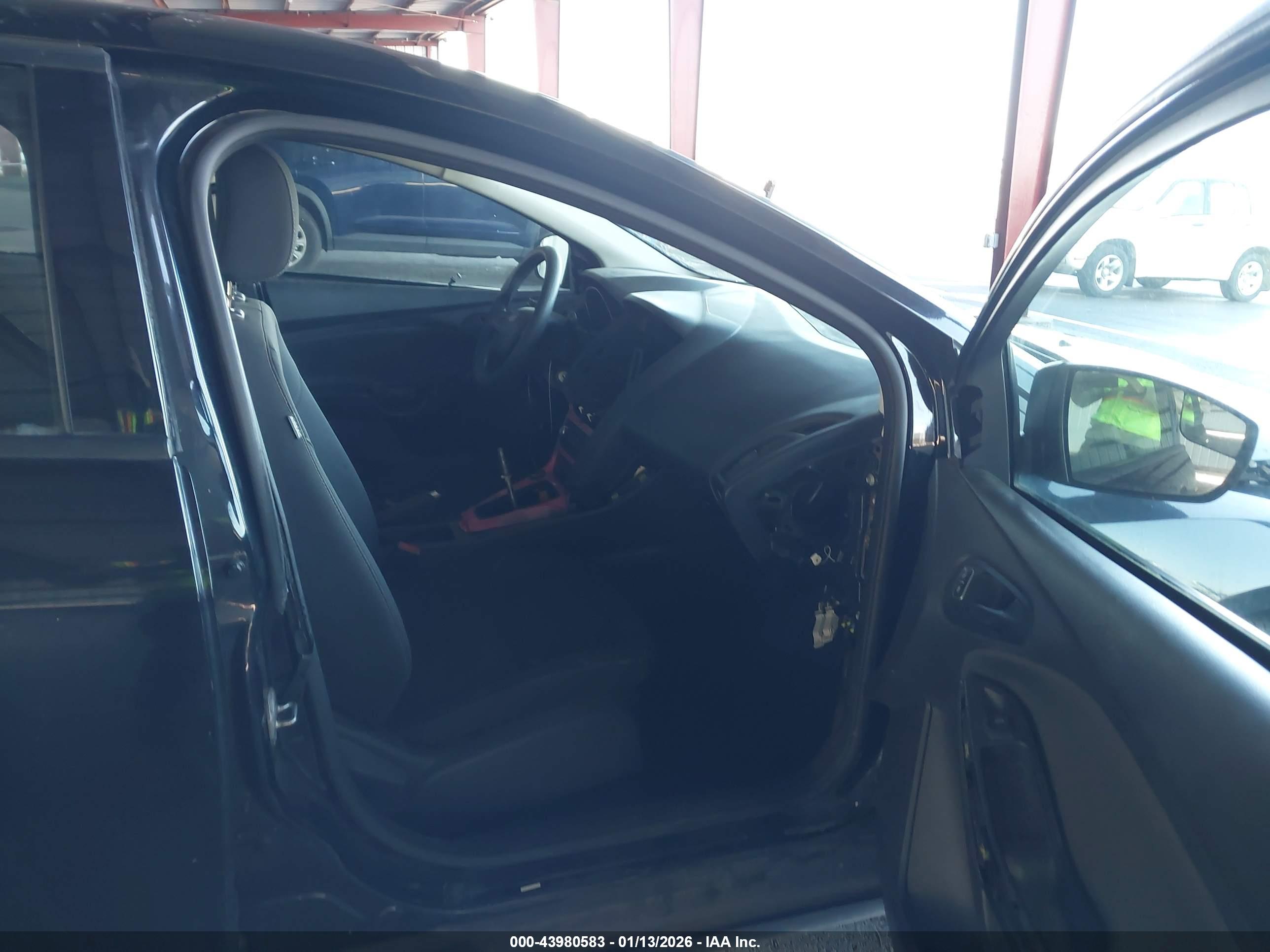 FORD FOCUS image 5