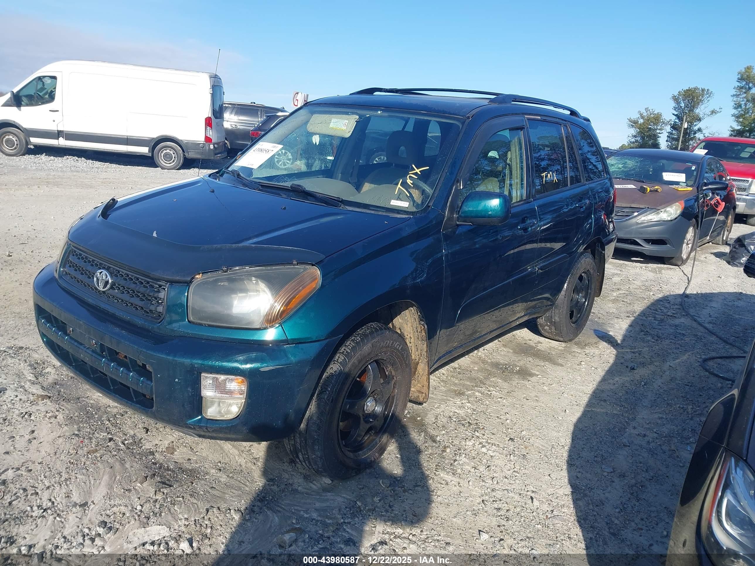 TOYOTA RAV4 image 2