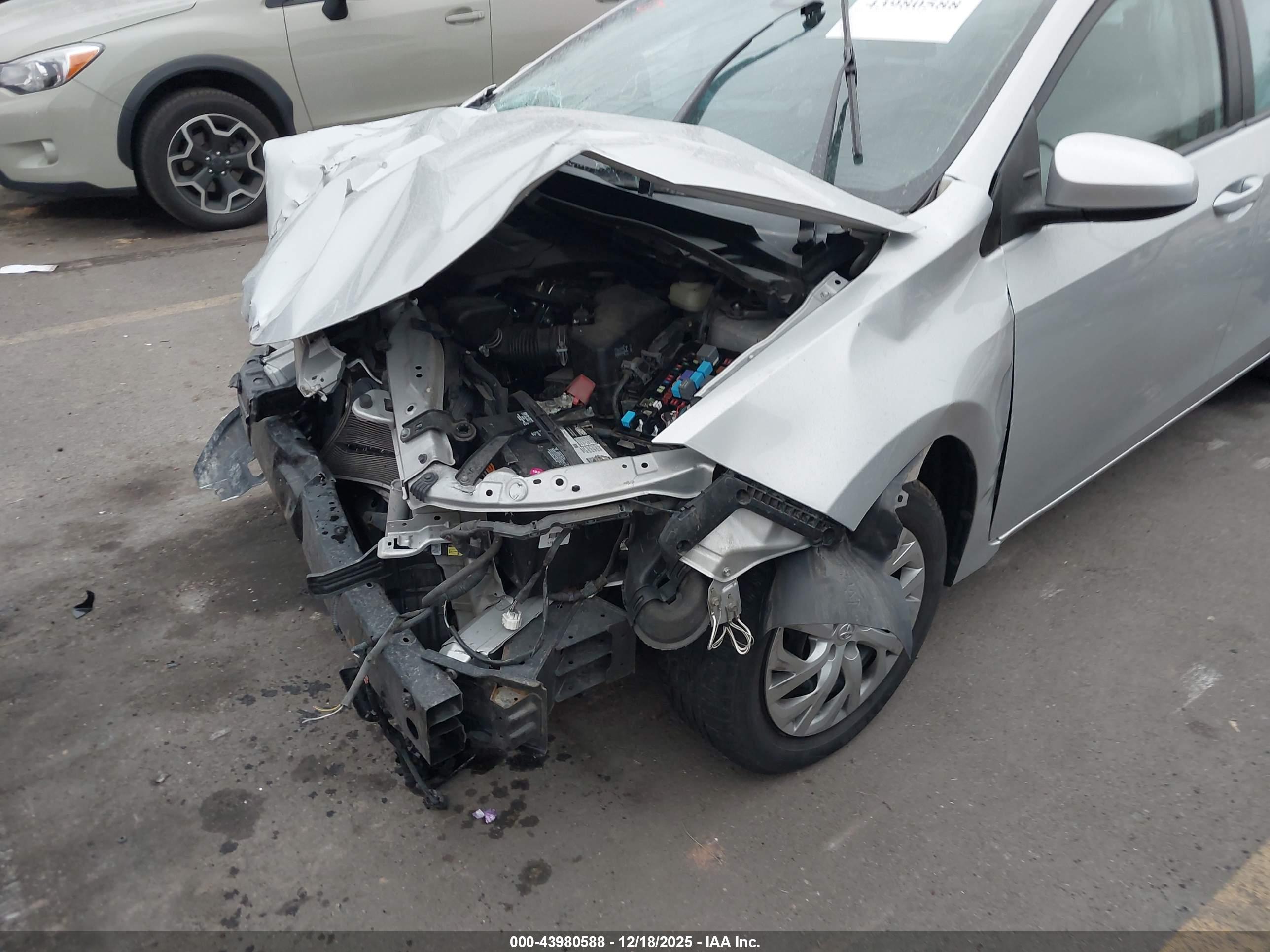 TOYOTA COROLLA image 6