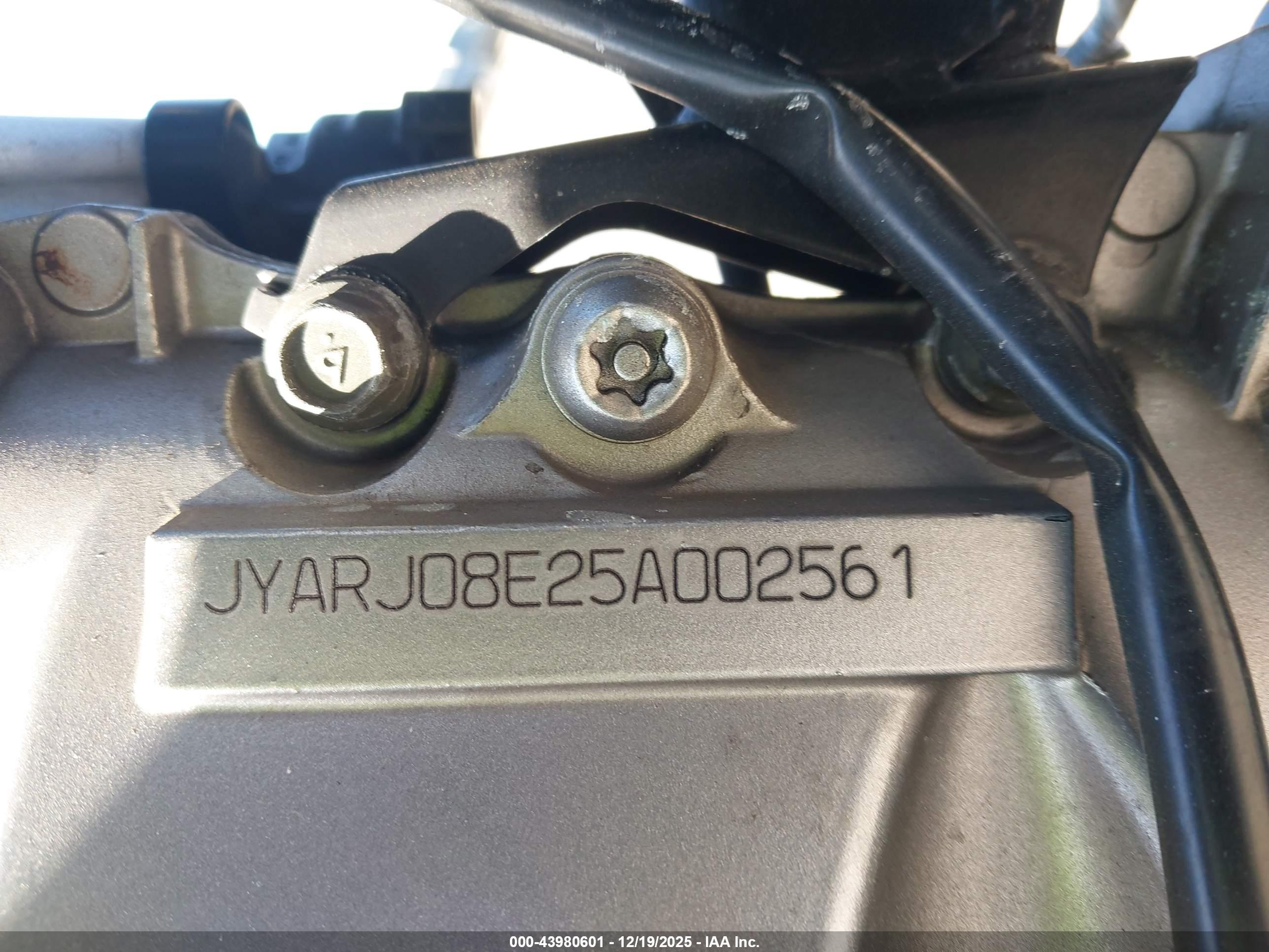 YAMAHA FZ6 image 10