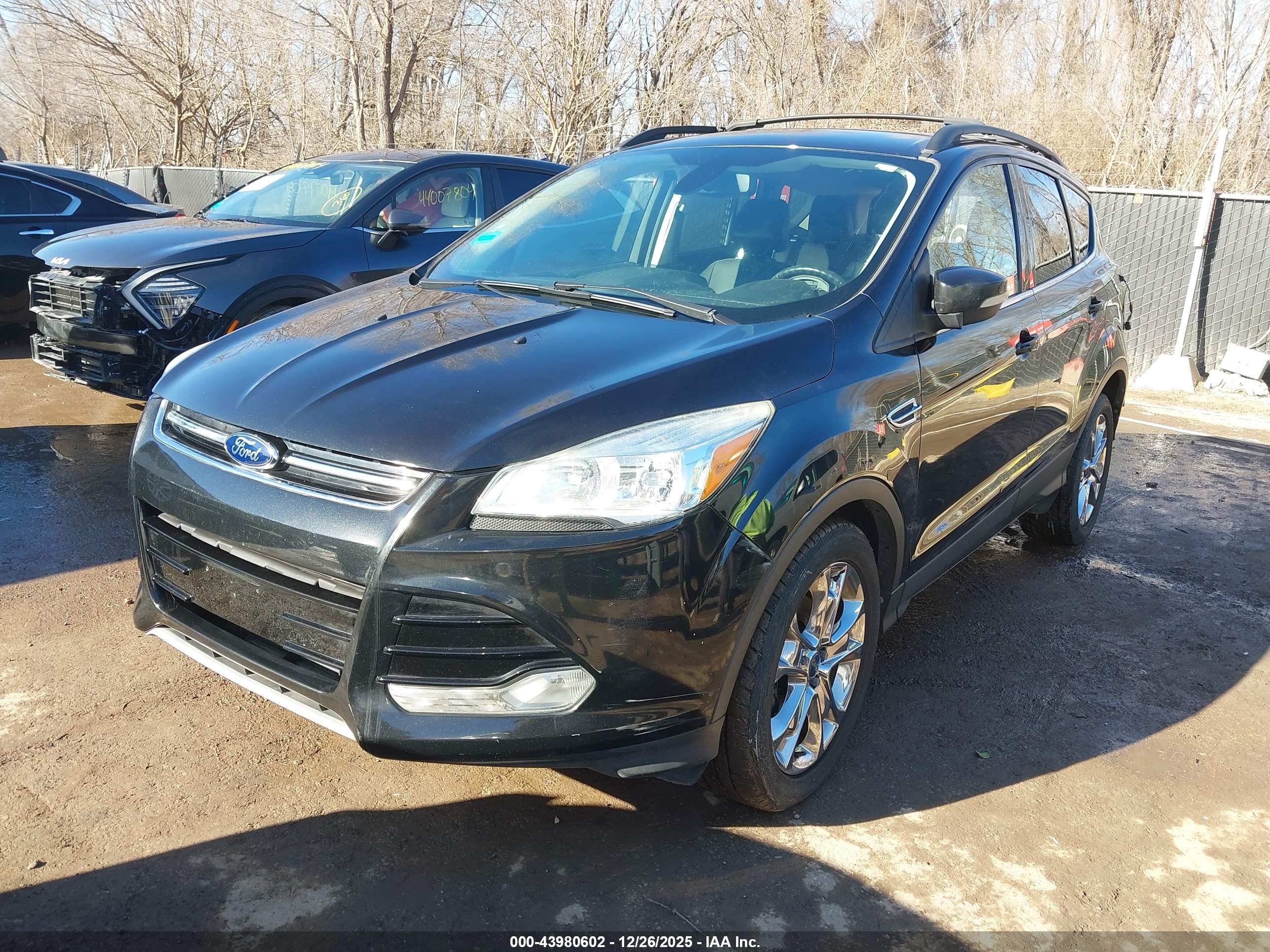 FORD ESCAPE image 2