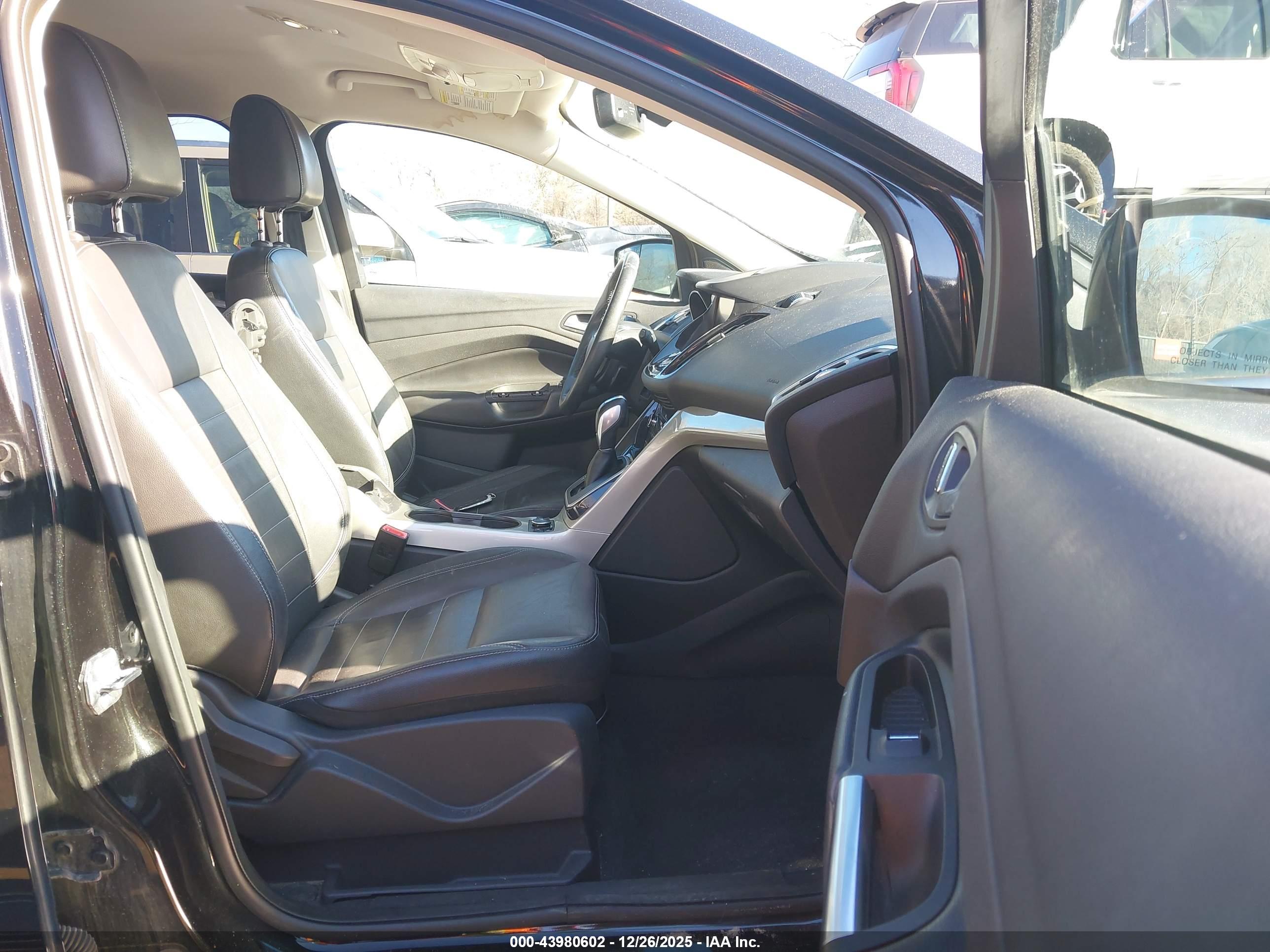 FORD ESCAPE image 5