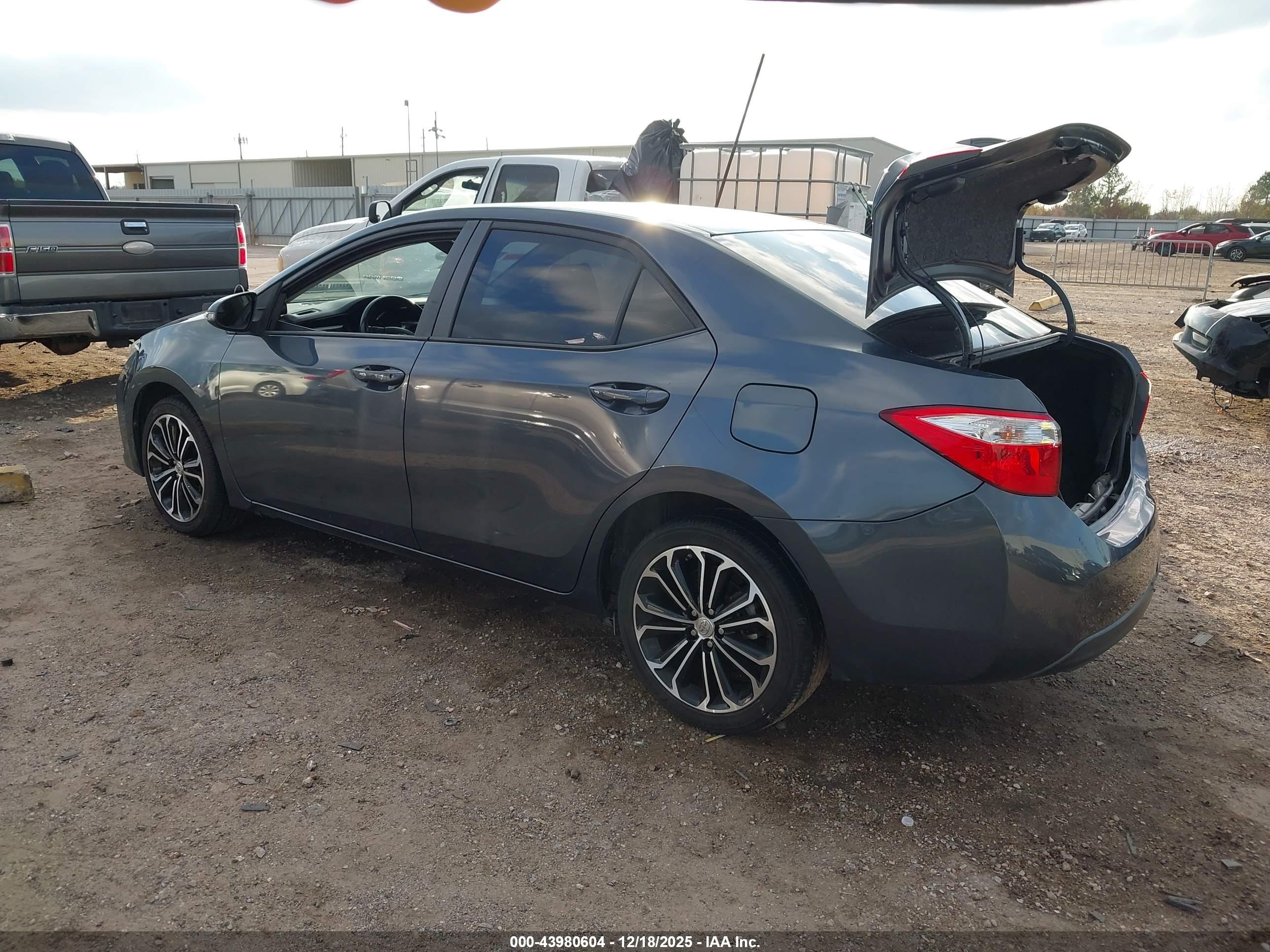 TOYOTA COROLLA image 3