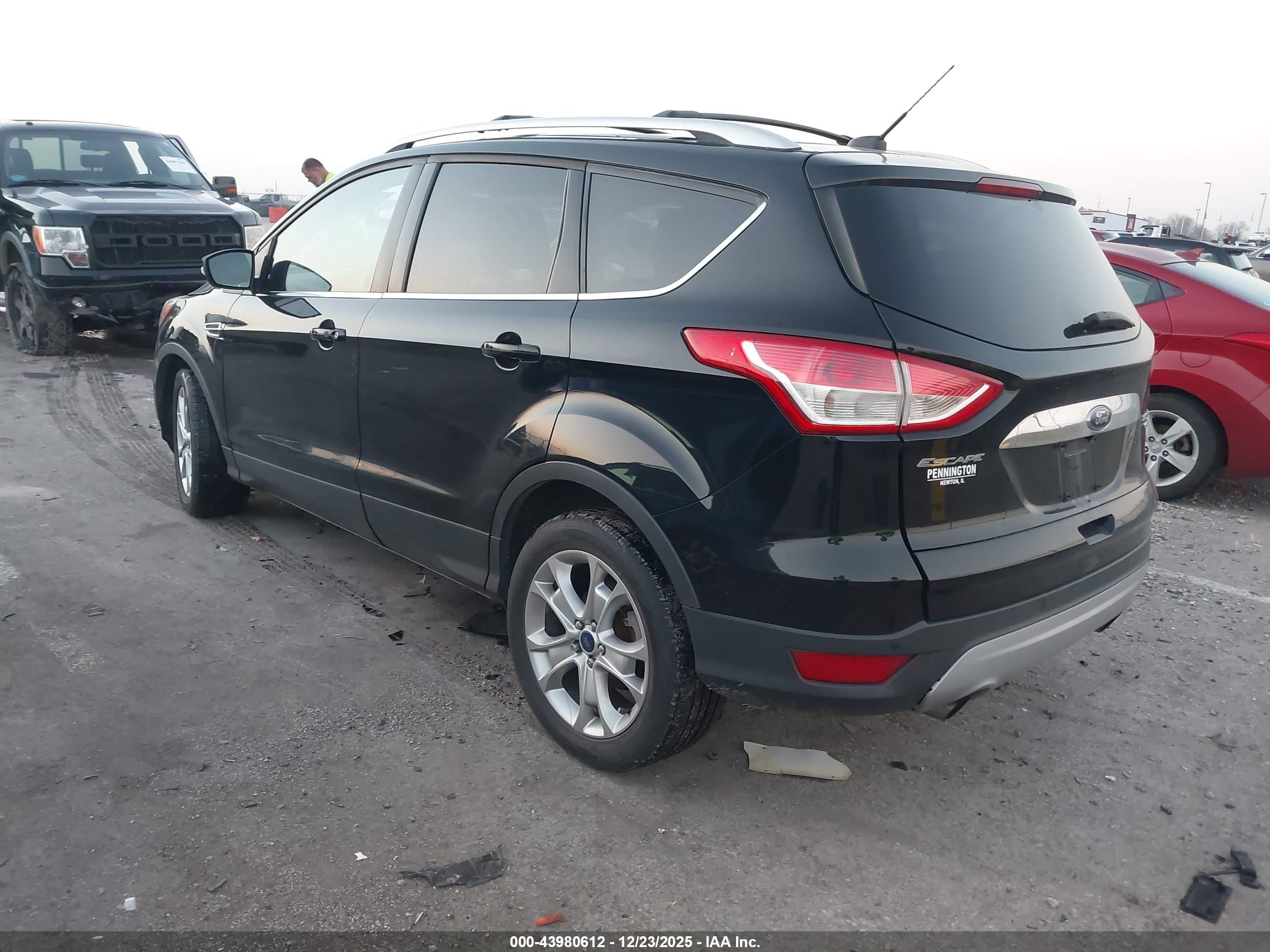 FORD ESCAPE image 3