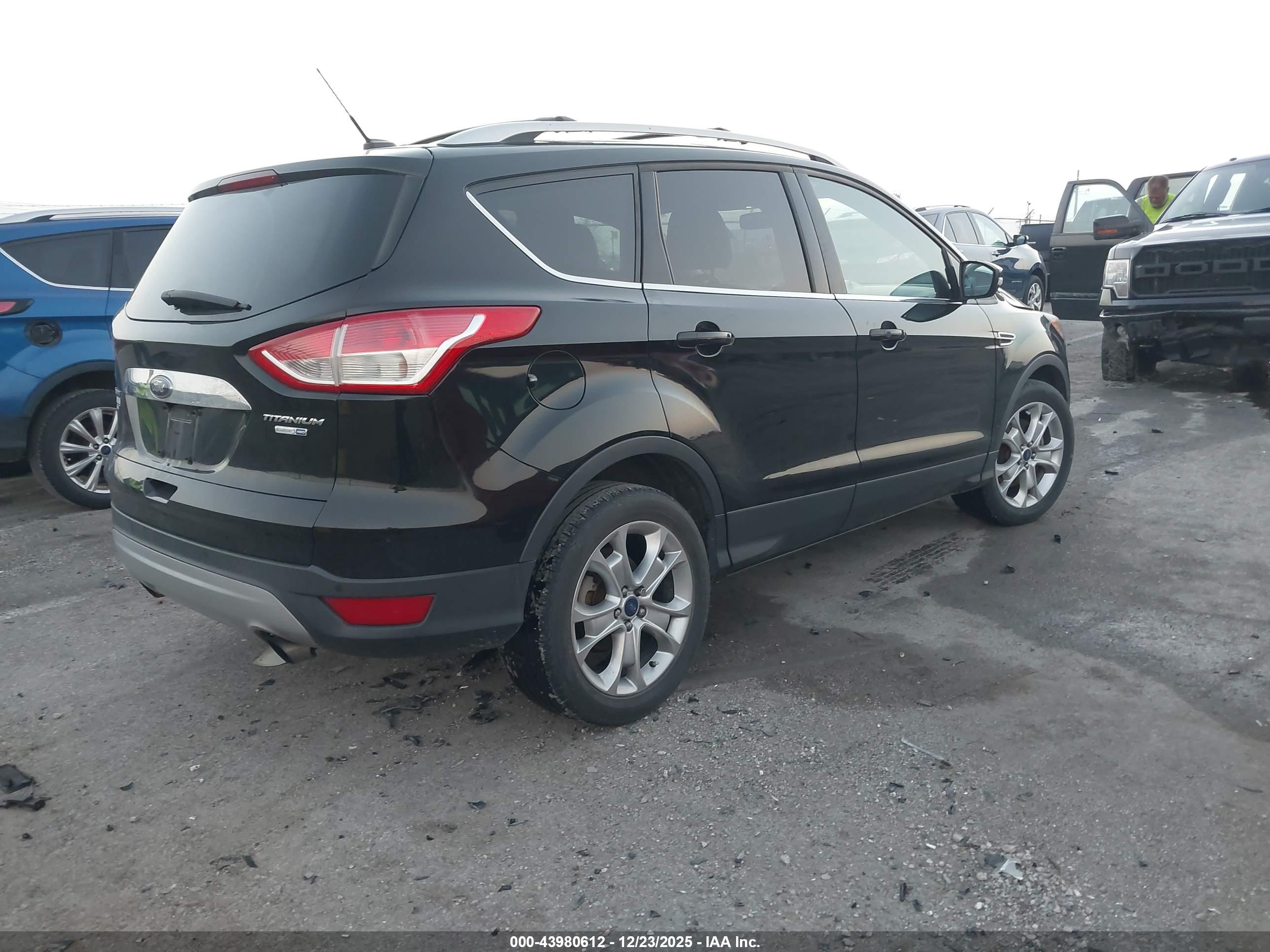 FORD ESCAPE image 4