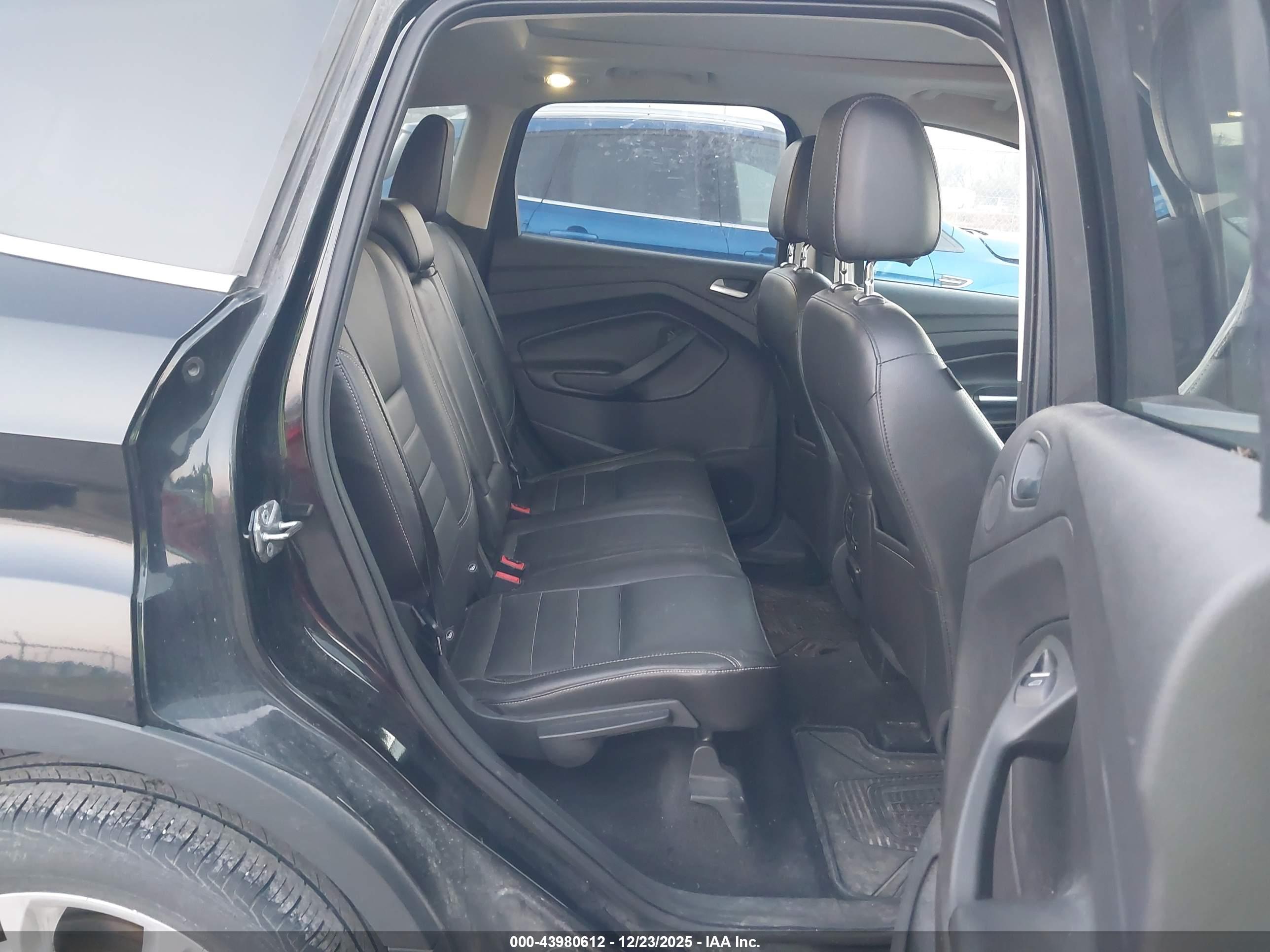 FORD ESCAPE image 8