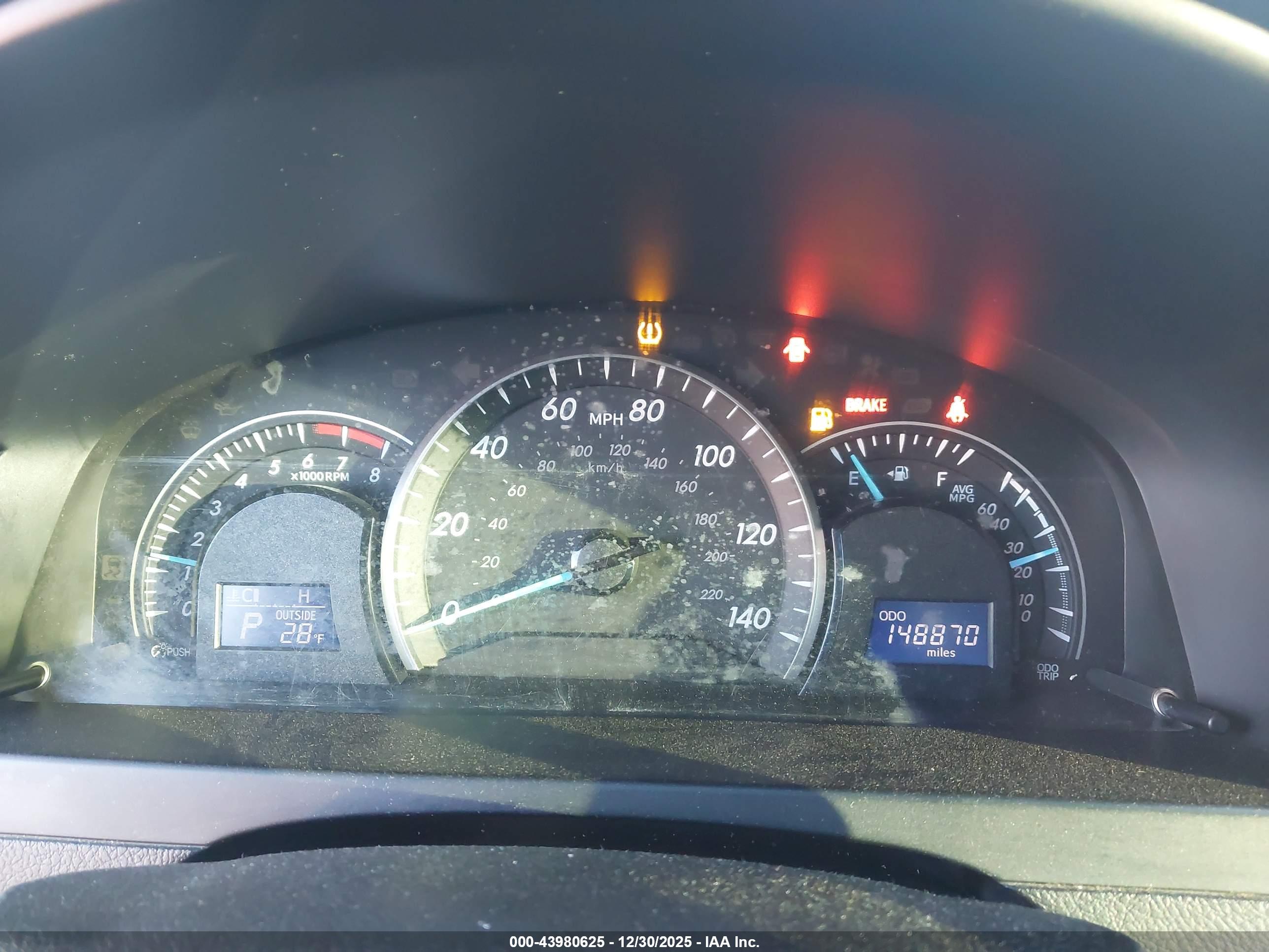 TOYOTA CAMRY image 7