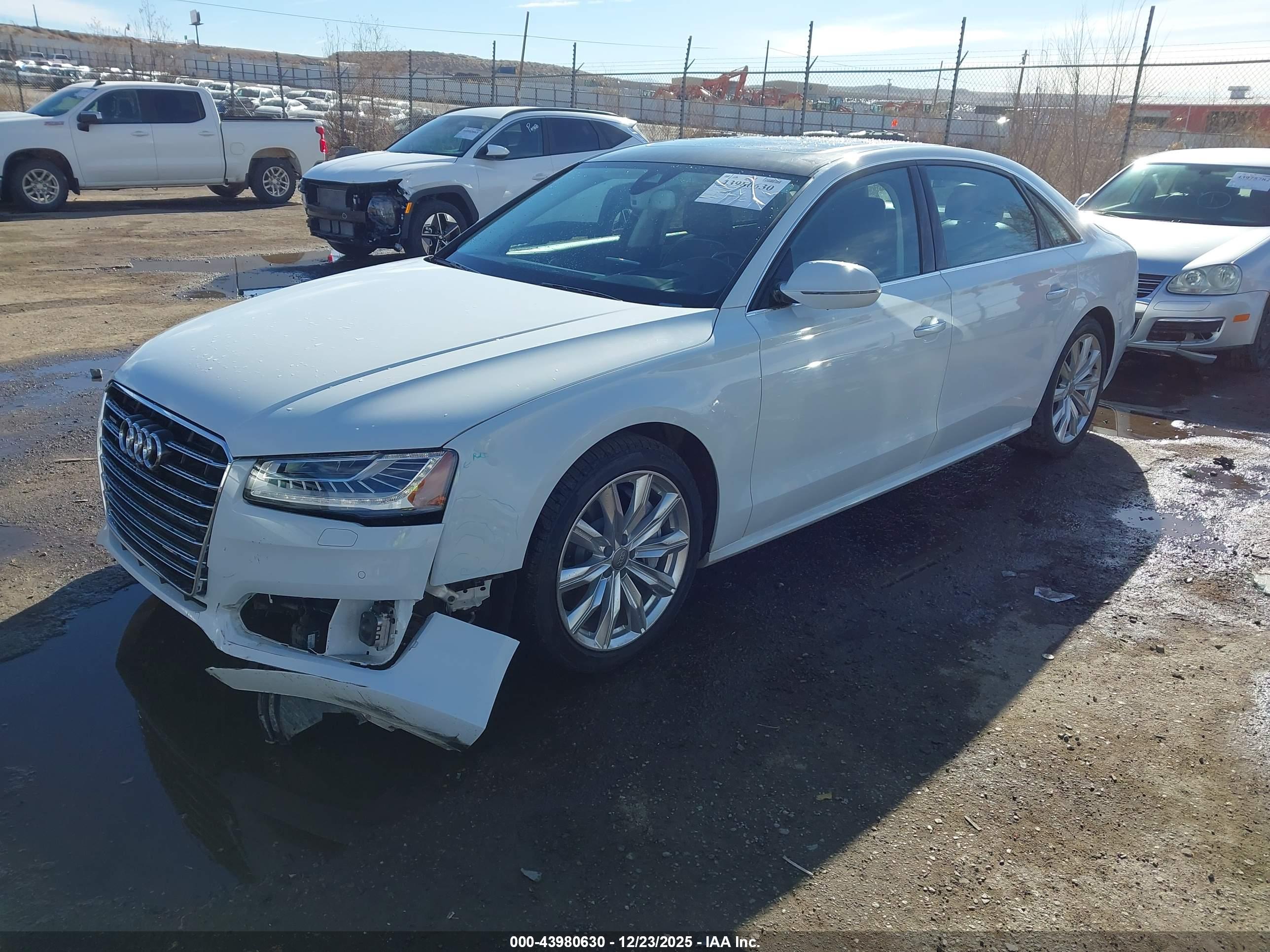 AUDI A8 image 2