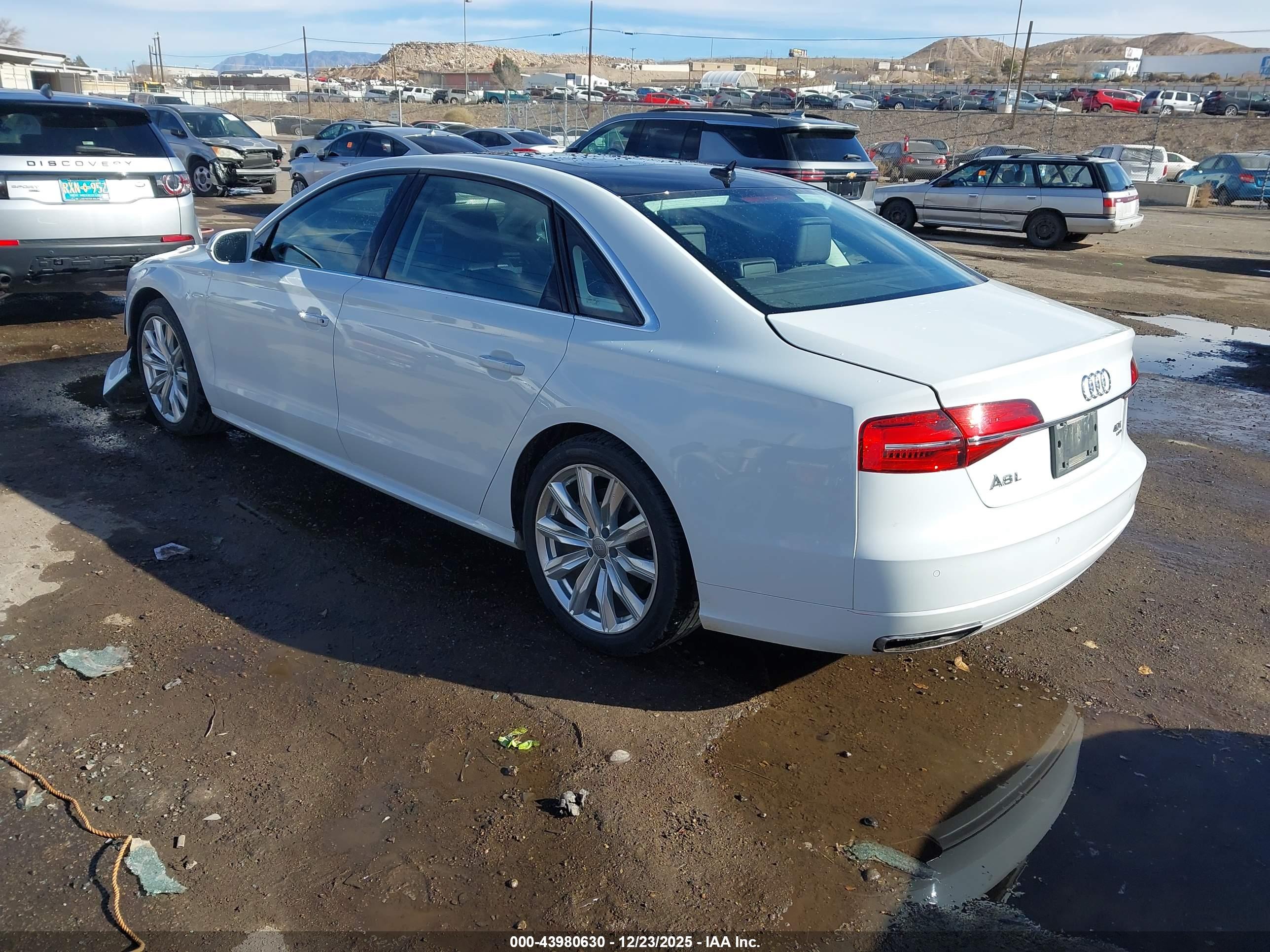 AUDI A8 image 3