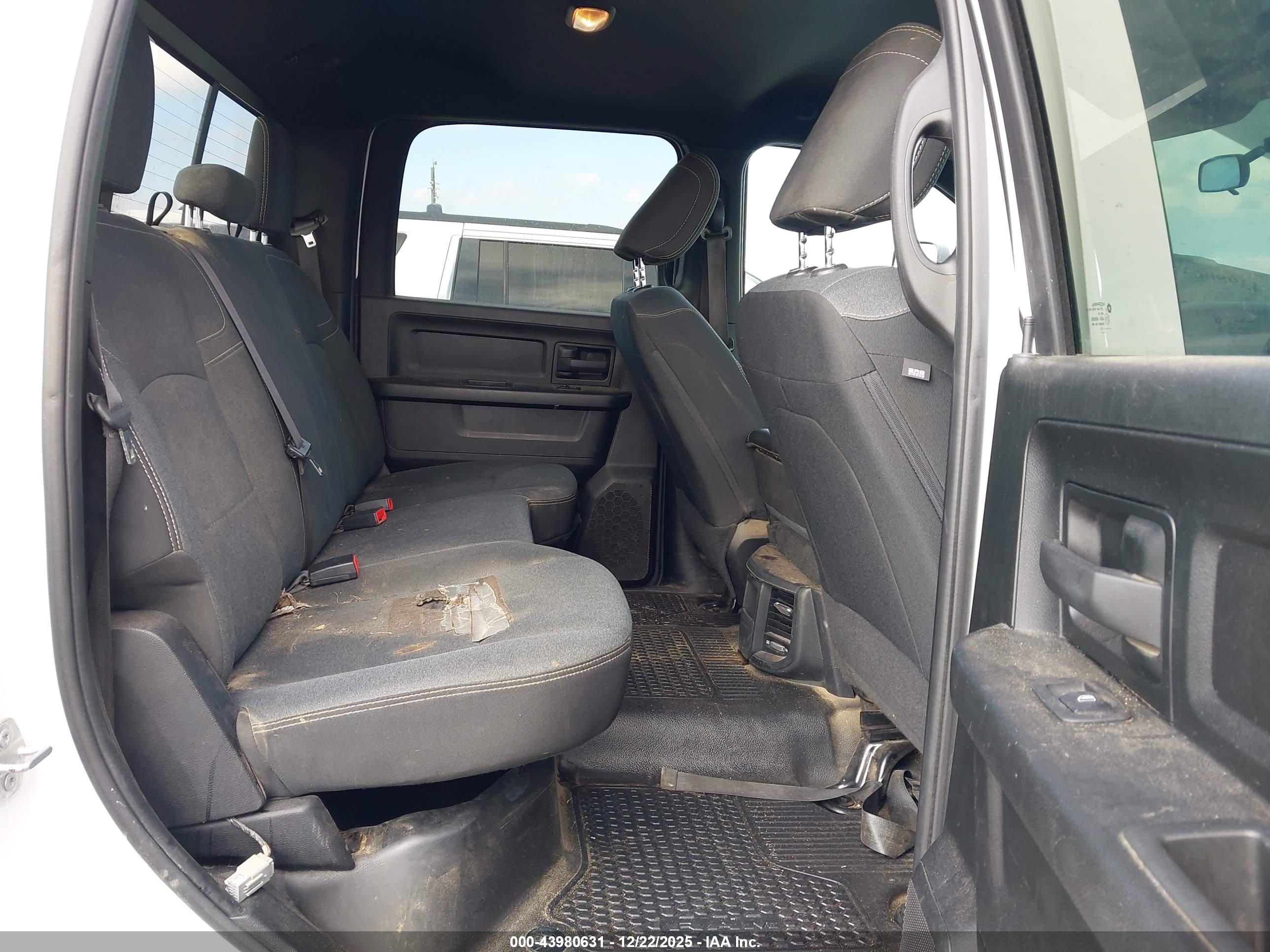 RAM 2500 image 8