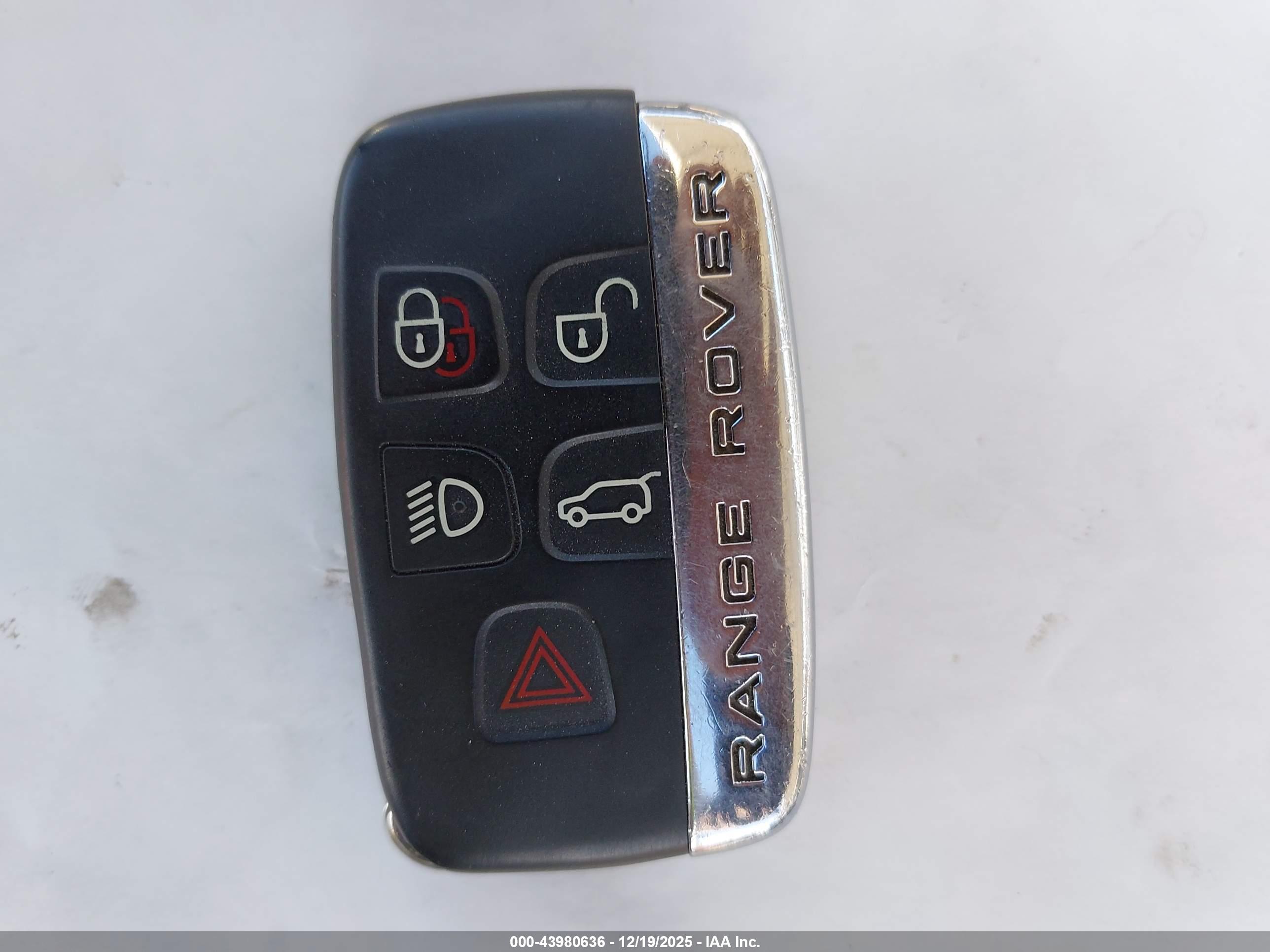 LAND ROVER image 11