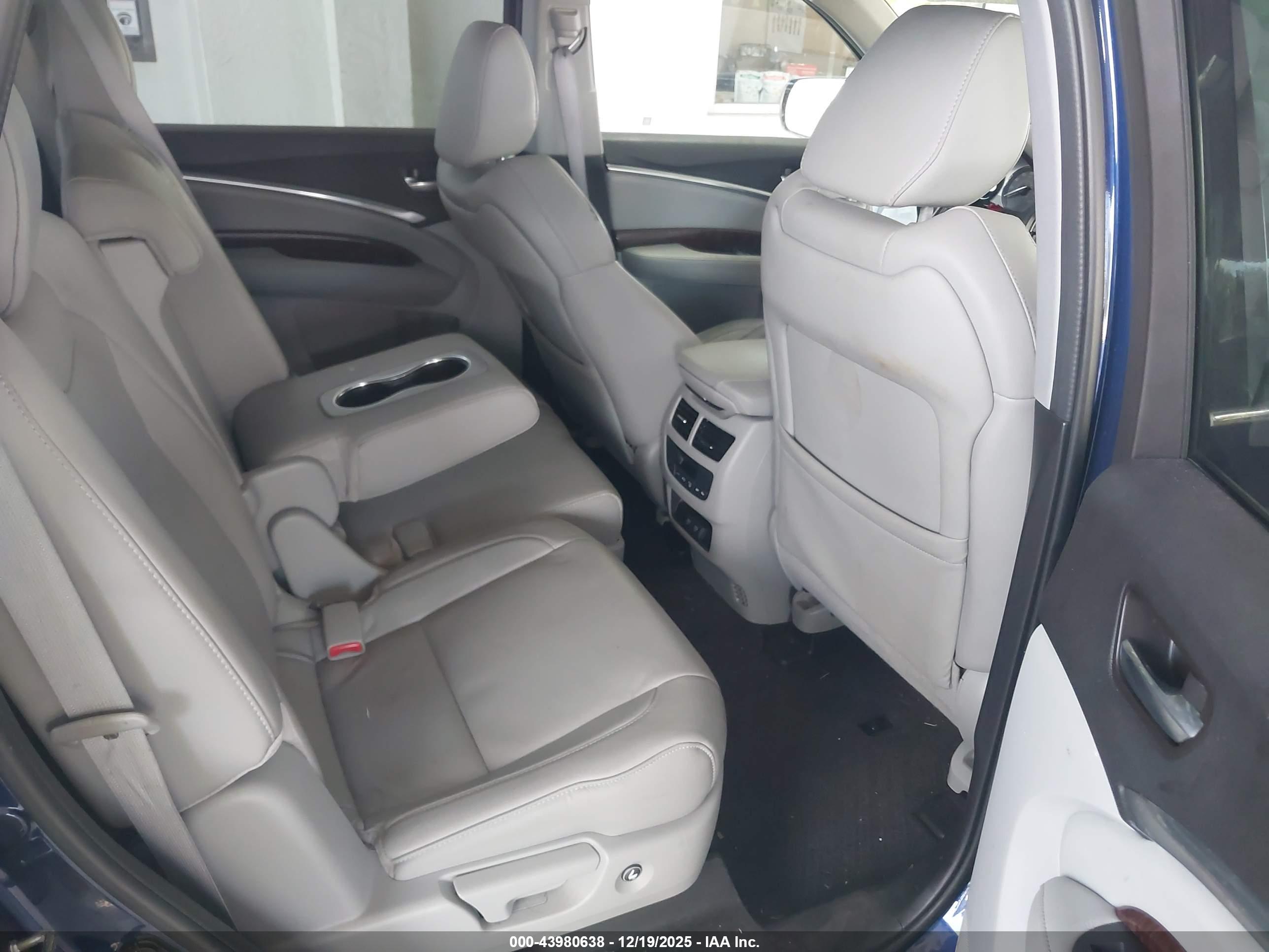 ACURA MDX image 8