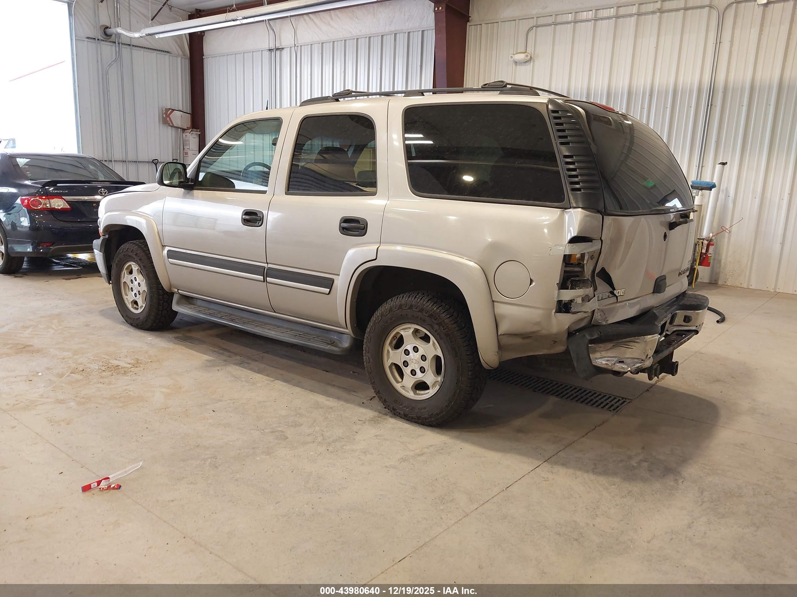 CHEVROLET TAHOE image 3