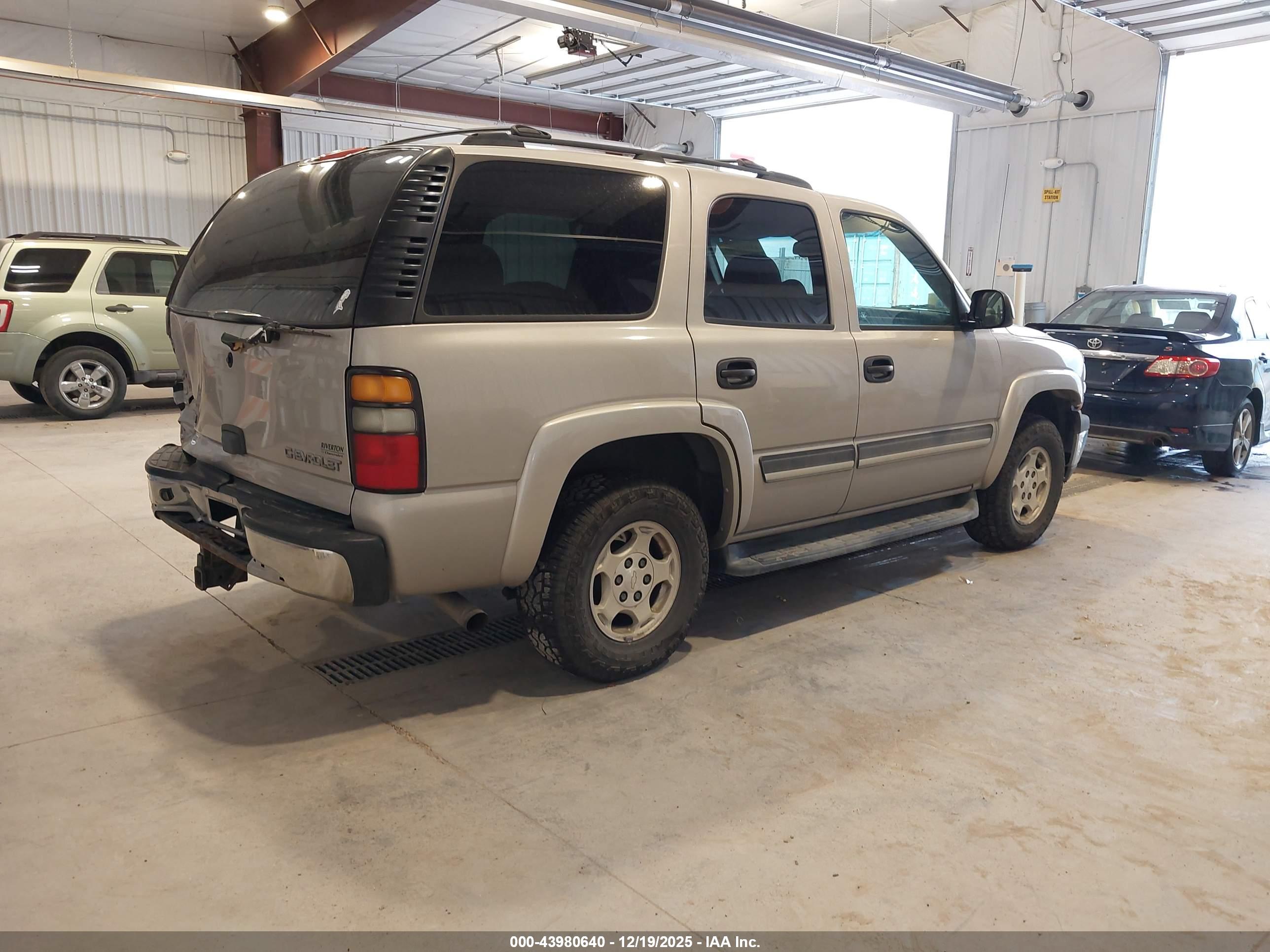 CHEVROLET TAHOE image 4